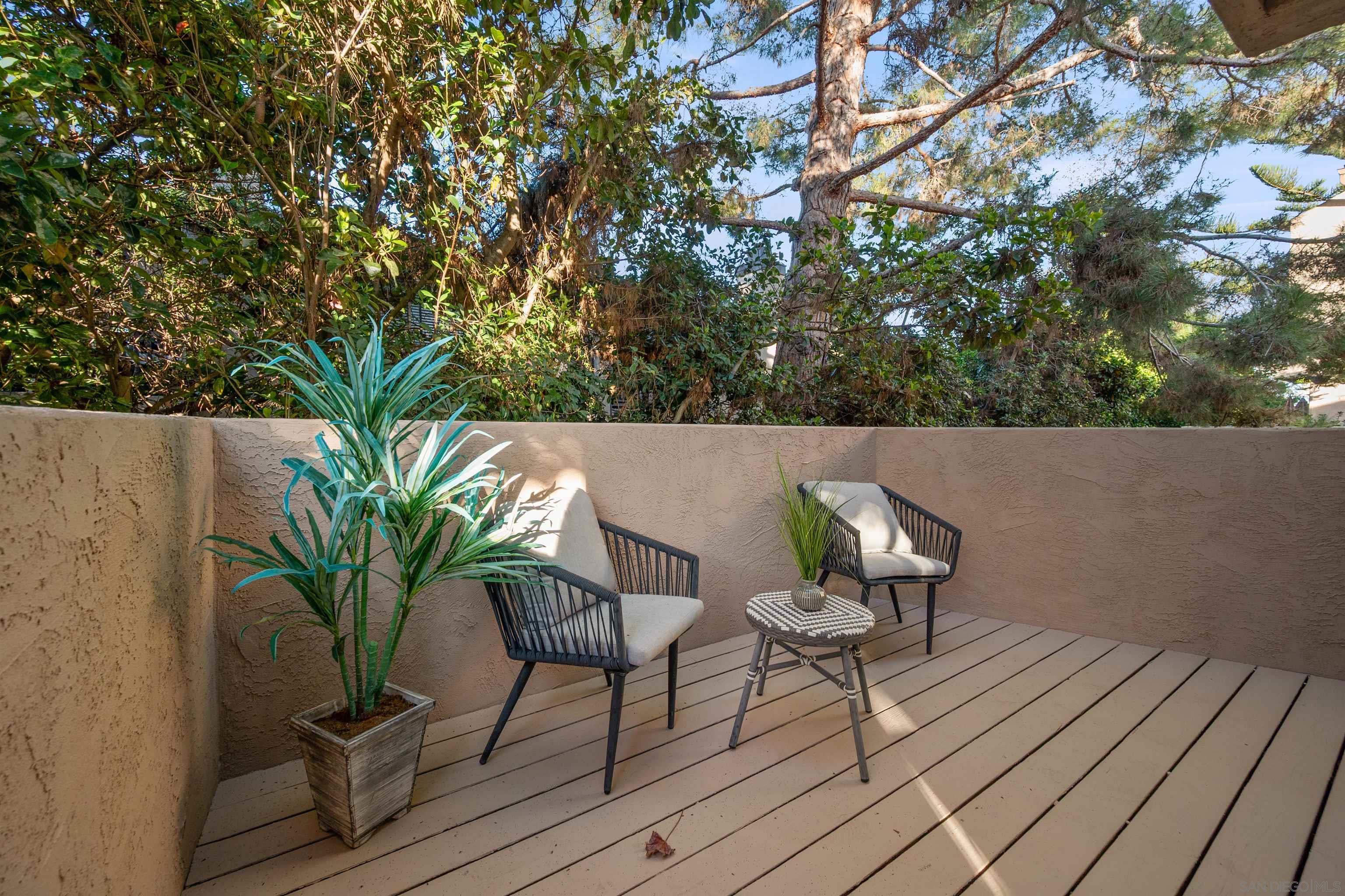 Detail Gallery Image 16 of 52 For 8326  via Sonoma  #66,  La Jolla,  CA 92037 - 2 Beds | 1/1 Baths