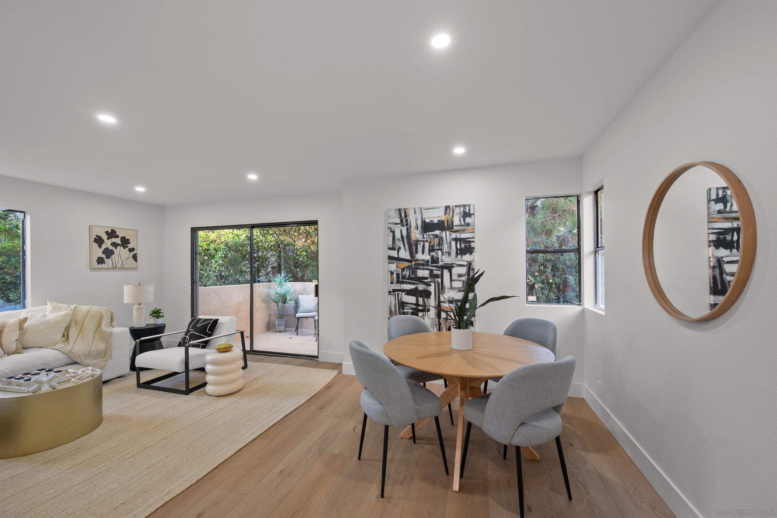 Detail Gallery Image 3 of 52 For 8326  via Sonoma  #66,  La Jolla,  CA 92037 - 2 Beds | 1/1 Baths