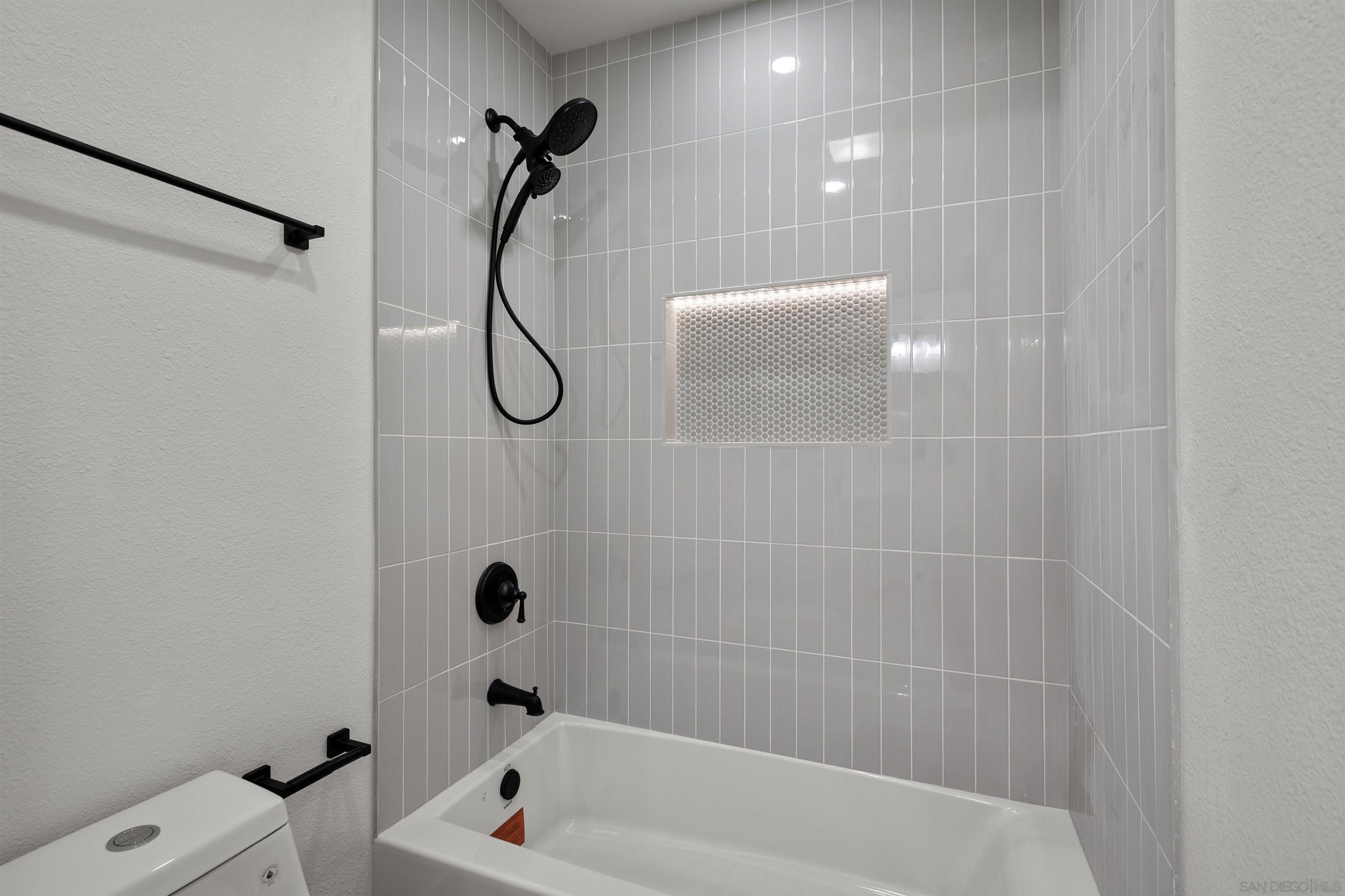 Detail Gallery Image 22 of 52 For 8326  via Sonoma  #66,  La Jolla,  CA 92037 - 2 Beds | 1/1 Baths