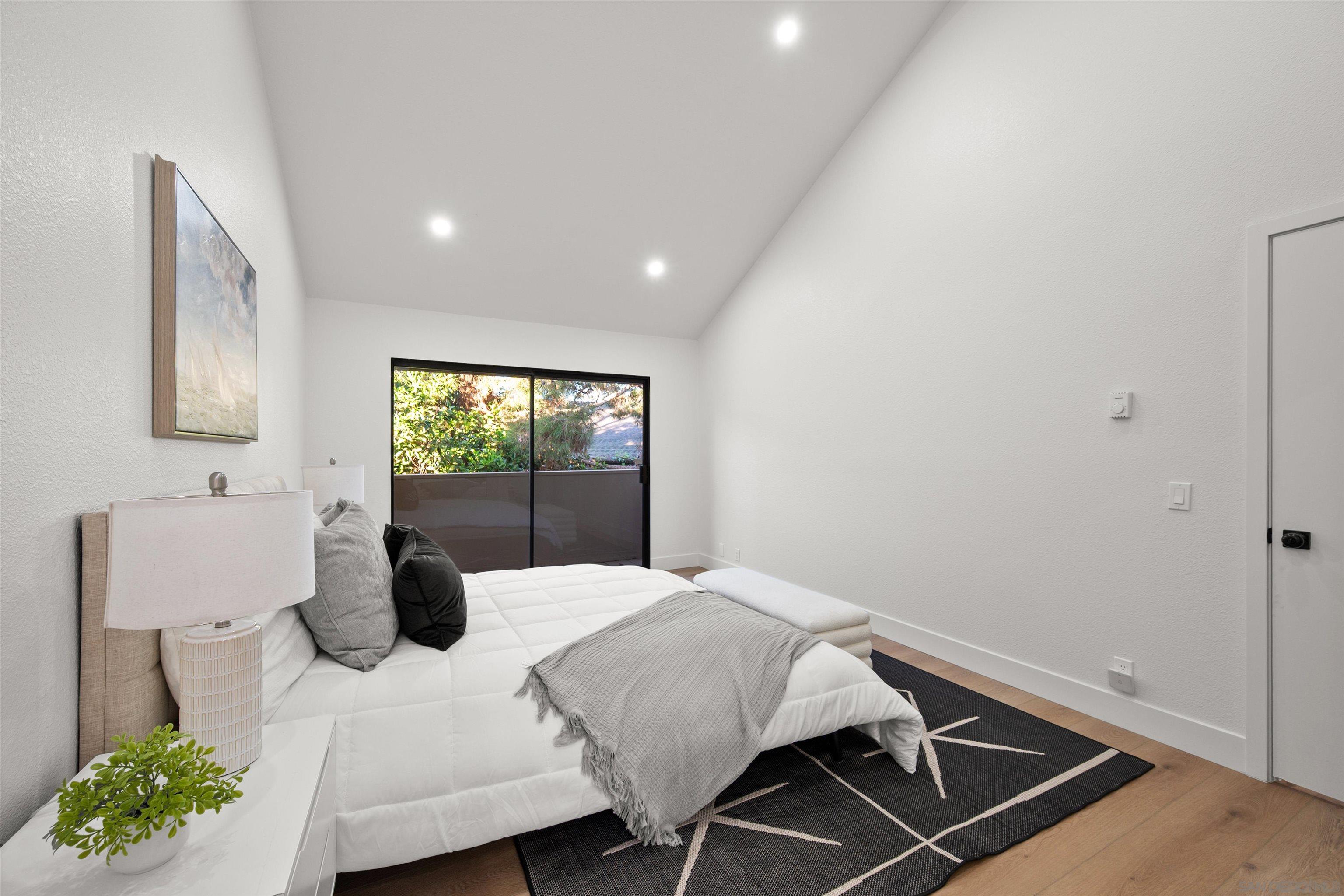 Detail Gallery Image 28 of 52 For 8326  via Sonoma  #66,  La Jolla,  CA 92037 - 2 Beds | 1/1 Baths