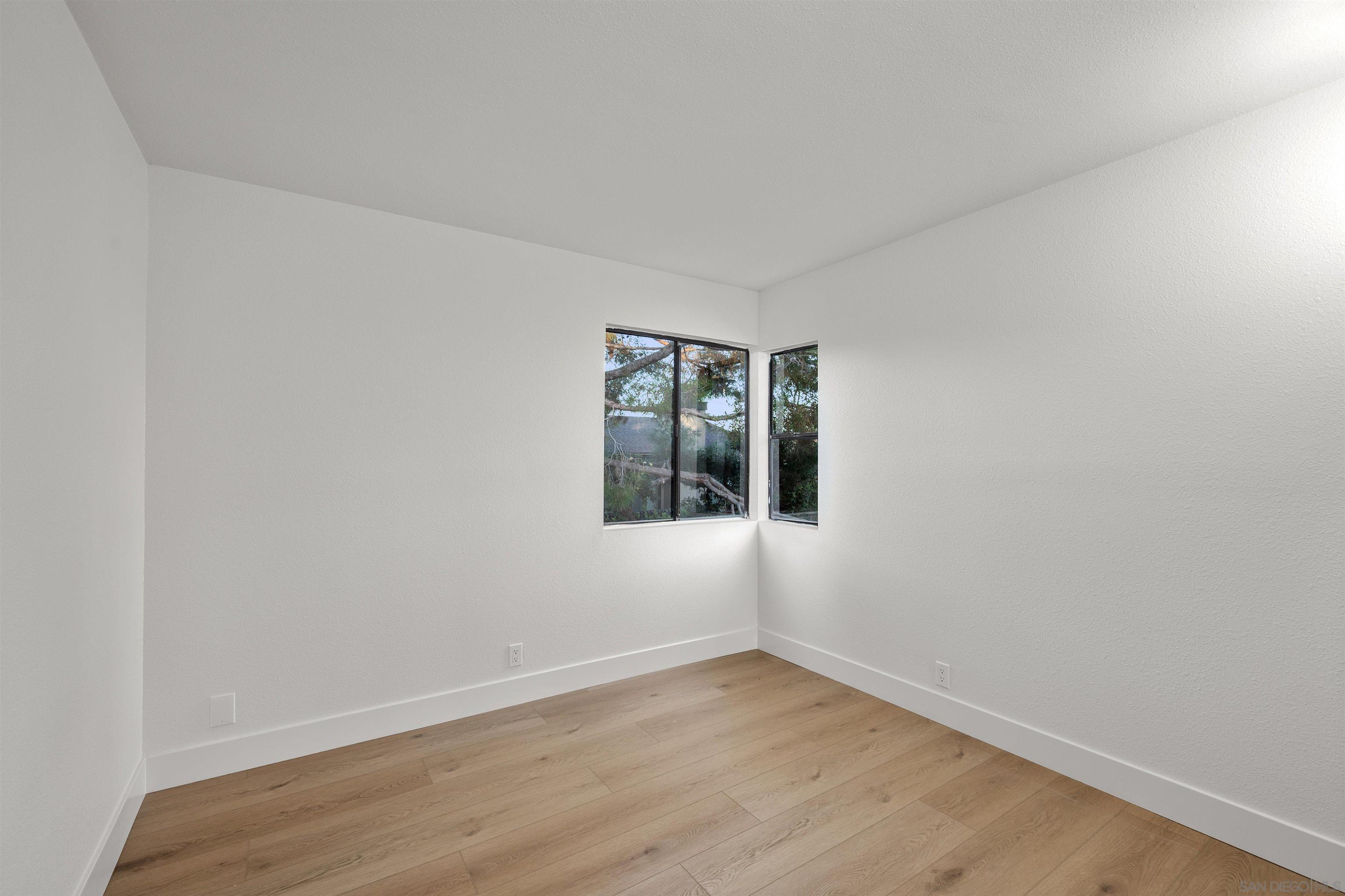 Detail Gallery Image 30 of 52 For 8326  via Sonoma  #66,  La Jolla,  CA 92037 - 2 Beds | 1/1 Baths