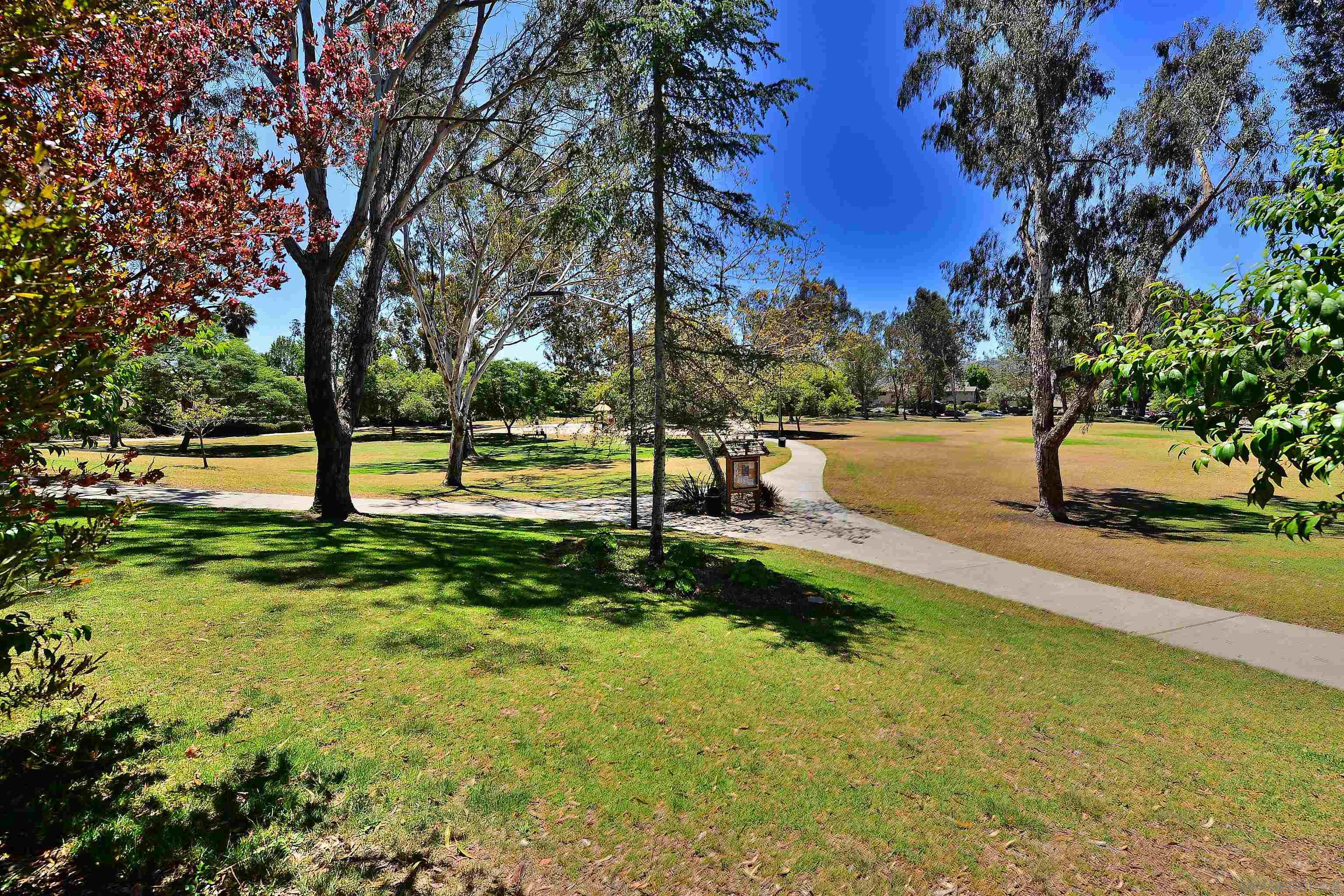 Detail Gallery Image 42 of 52 For 8326  via Sonoma  #66,  La Jolla,  CA 92037 - 2 Beds | 1/1 Baths