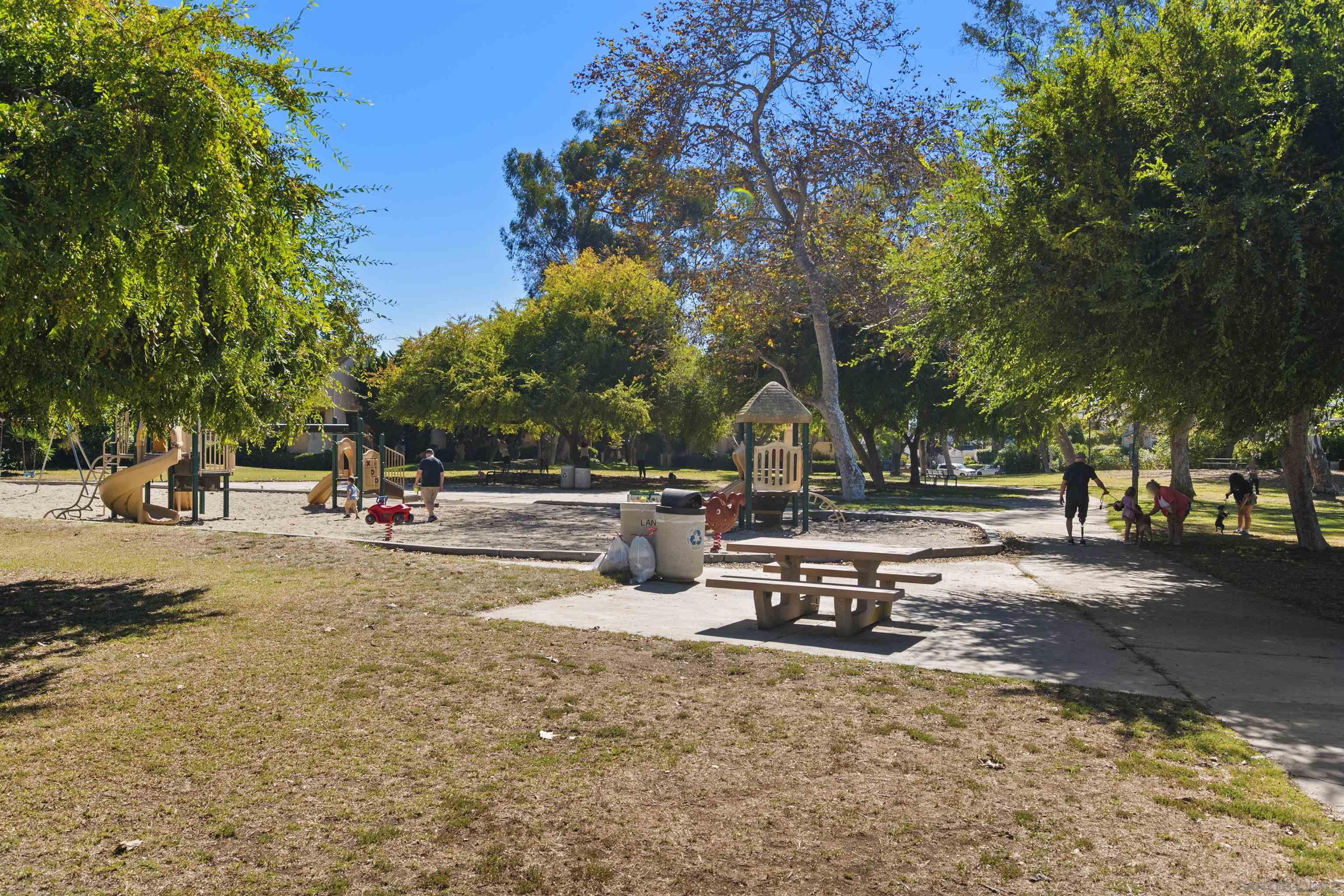 Detail Gallery Image 51 of 52 For 8326  via Sonoma  #66,  La Jolla,  CA 92037 - 2 Beds | 1/1 Baths