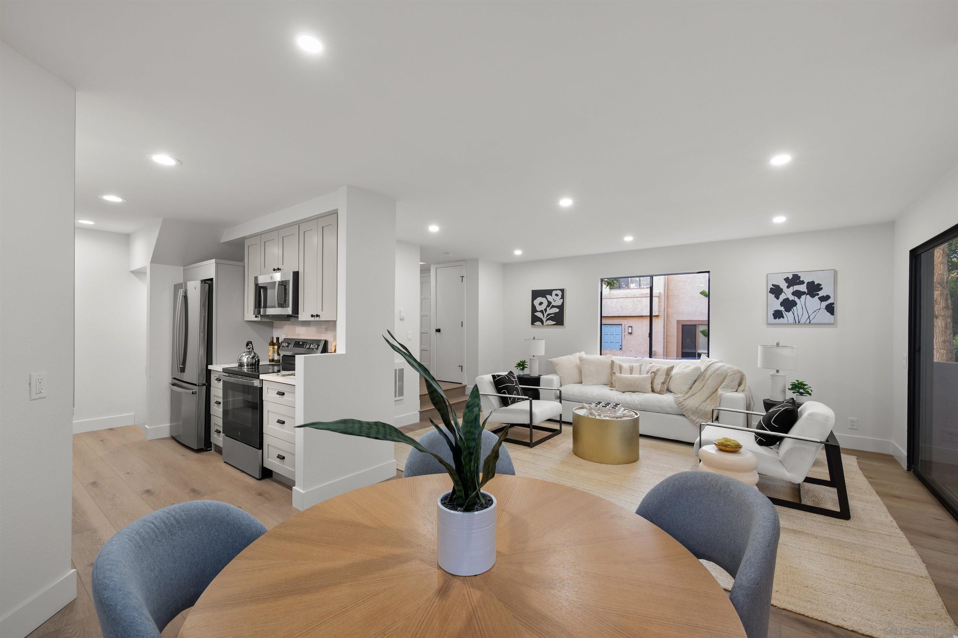 Detail Gallery Image 10 of 52 For 8326  via Sonoma  #66,  La Jolla,  CA 92037 - 2 Beds | 1/1 Baths