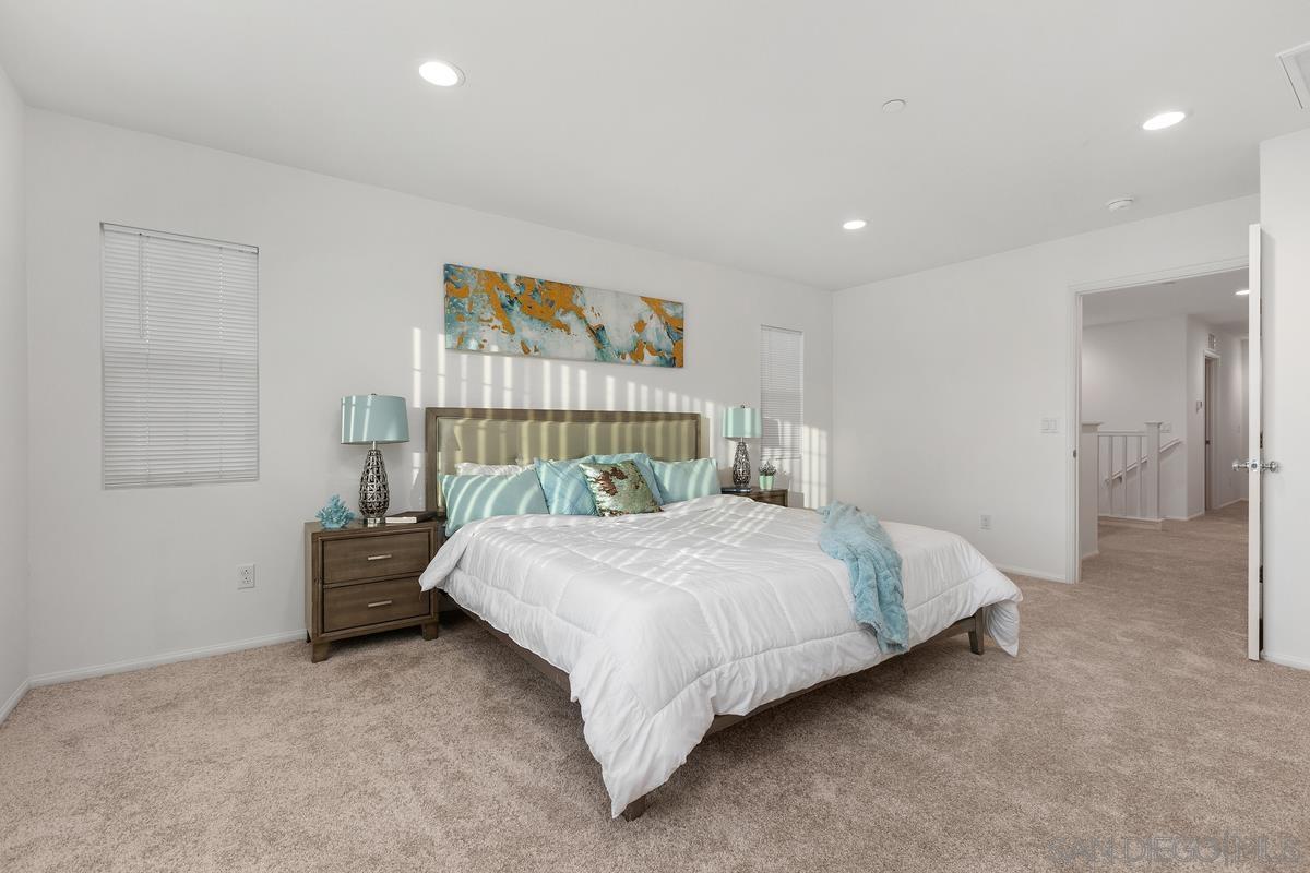 Detail Gallery Image 15 of 24 For 264  Camellia Way, Vista,  CA 92083 - 3 Beds | 2/1 Baths