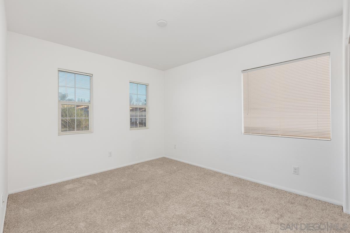 Detail Gallery Image 20 of 24 For 264  Camellia Way, Vista,  CA 92083 - 3 Beds | 2/1 Baths