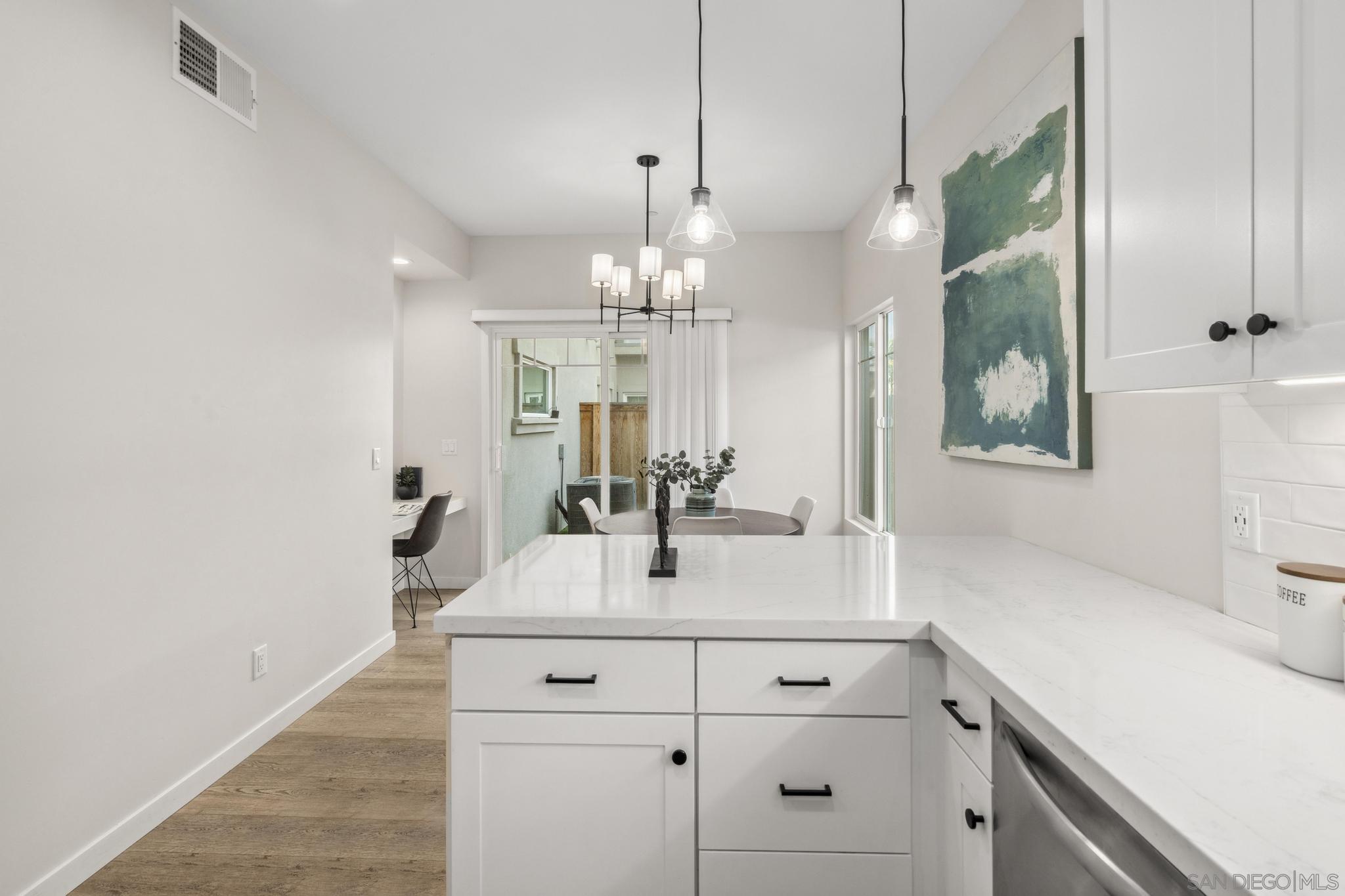 Detail Gallery Image 12 of 56 For 1343  Holly Ave, Imperial Beach,  CA 91932 - 3 Beds | 2/1 Baths