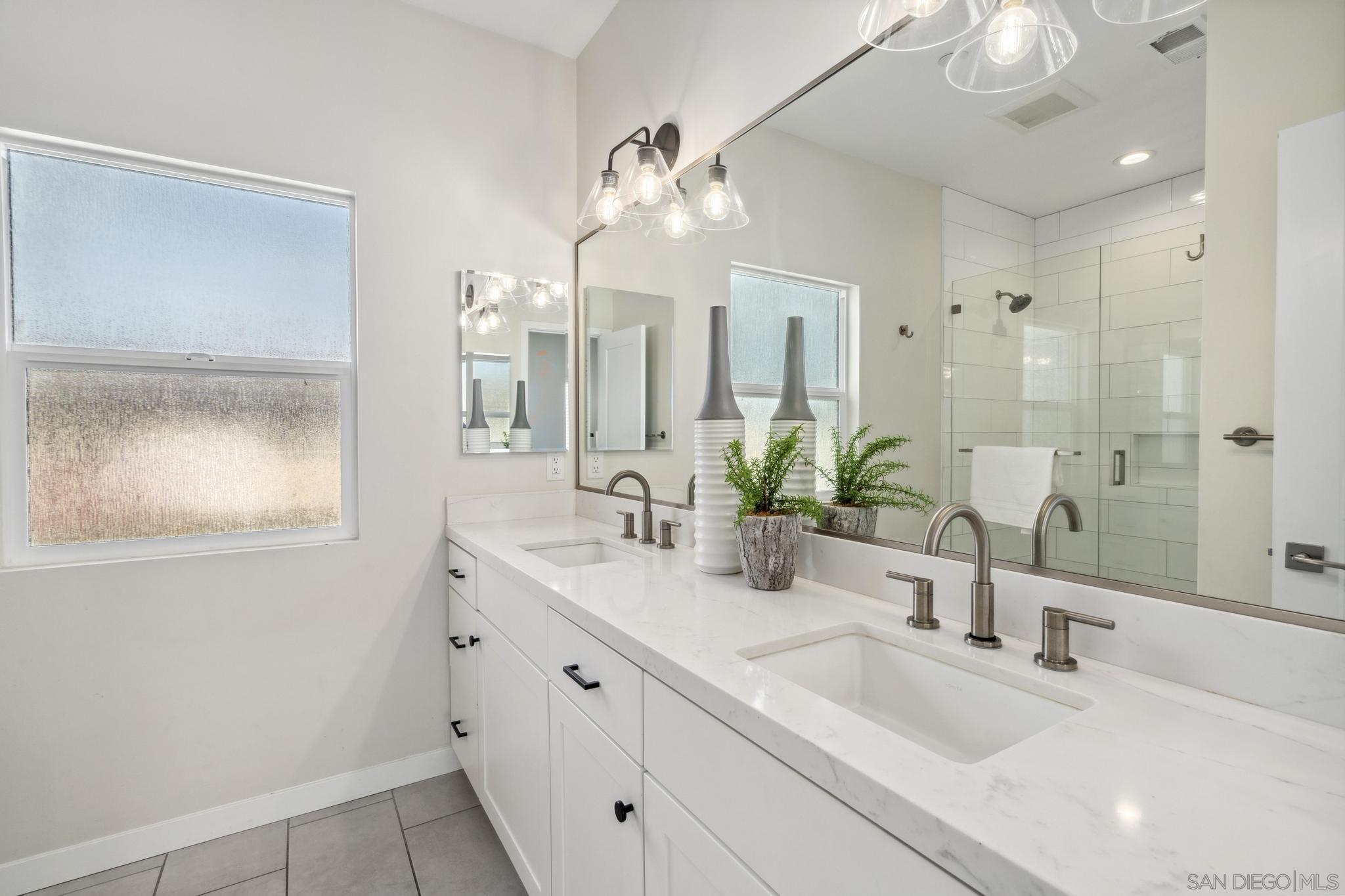 Detail Gallery Image 33 of 56 For 1343  Holly Ave, Imperial Beach,  CA 91932 - 3 Beds | 2/1 Baths