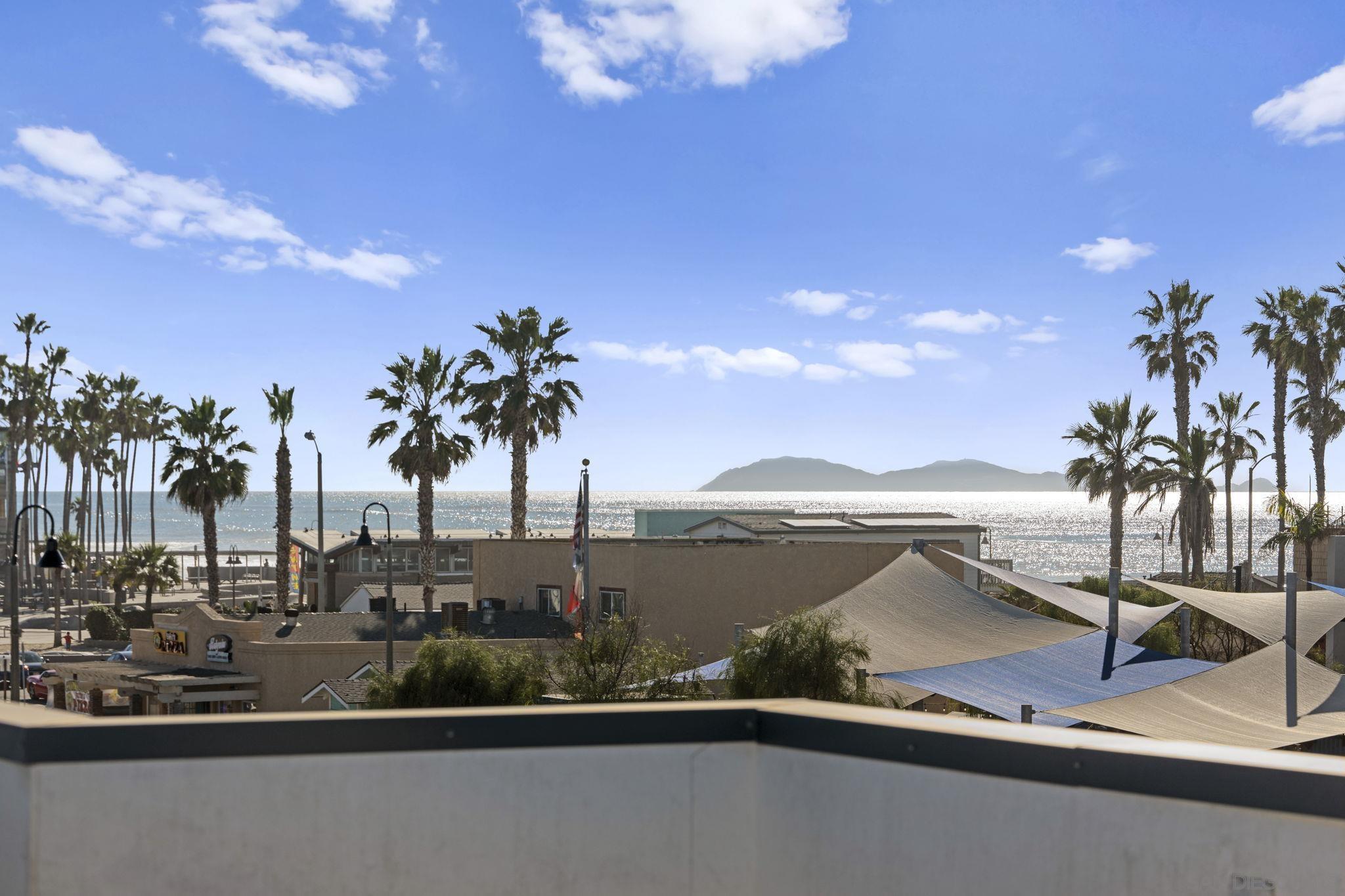 Detail Gallery Image 2 of 37 For 107  Daisy, Imperial Beach,  CA 91932 - 3 Beds | 3/1 Baths