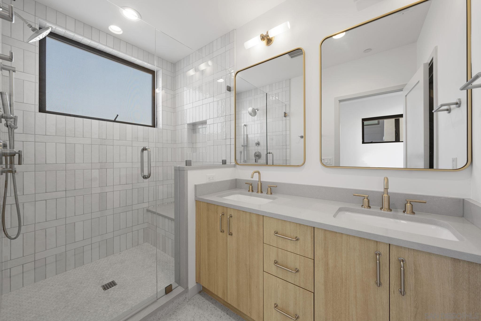 Detail Gallery Image 25 of 37 For 107  Daisy, Imperial Beach,  CA 91932 - 3 Beds | 3/1 Baths