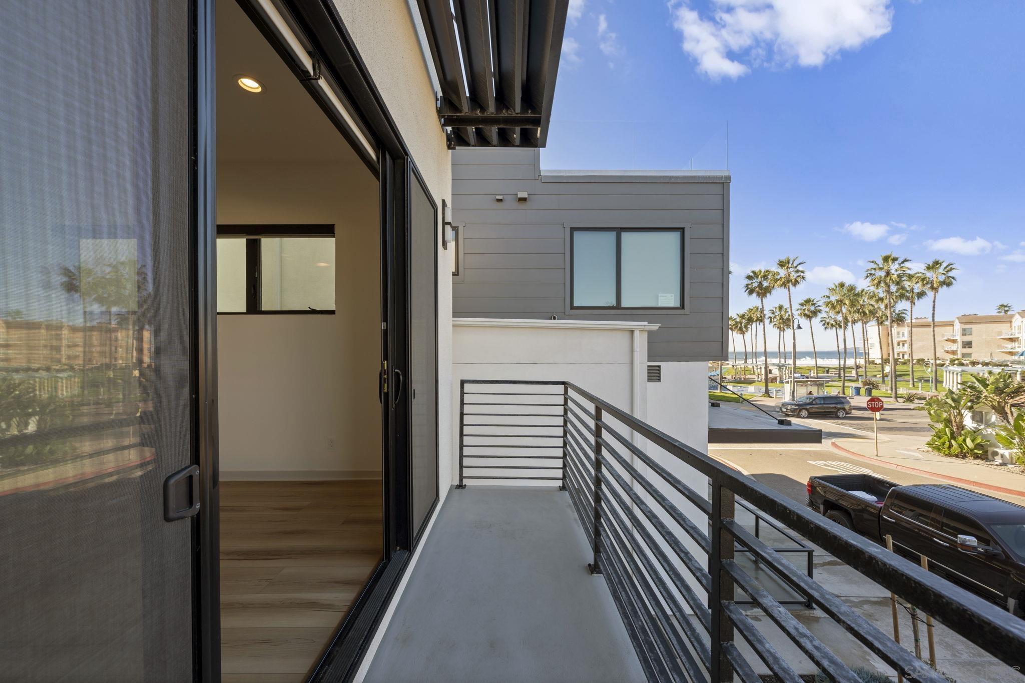 Detail Gallery Image 26 of 37 For 107  Daisy, Imperial Beach,  CA 91932 - 3 Beds | 3/1 Baths