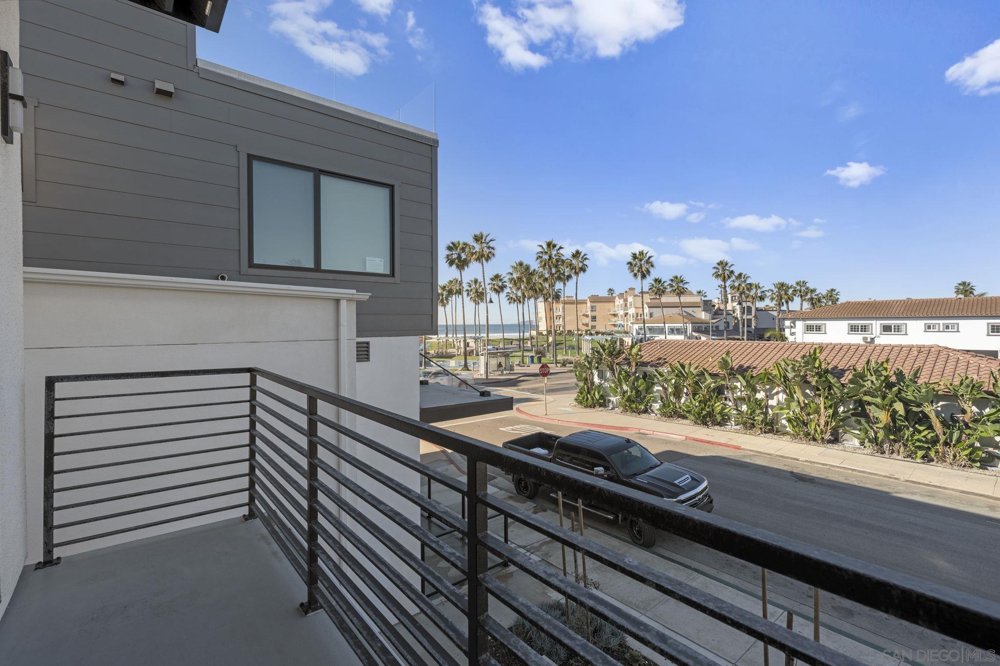 Detail Gallery Image 27 of 37 For 107  Daisy, Imperial Beach,  CA 91932 - 3 Beds | 3/1 Baths
