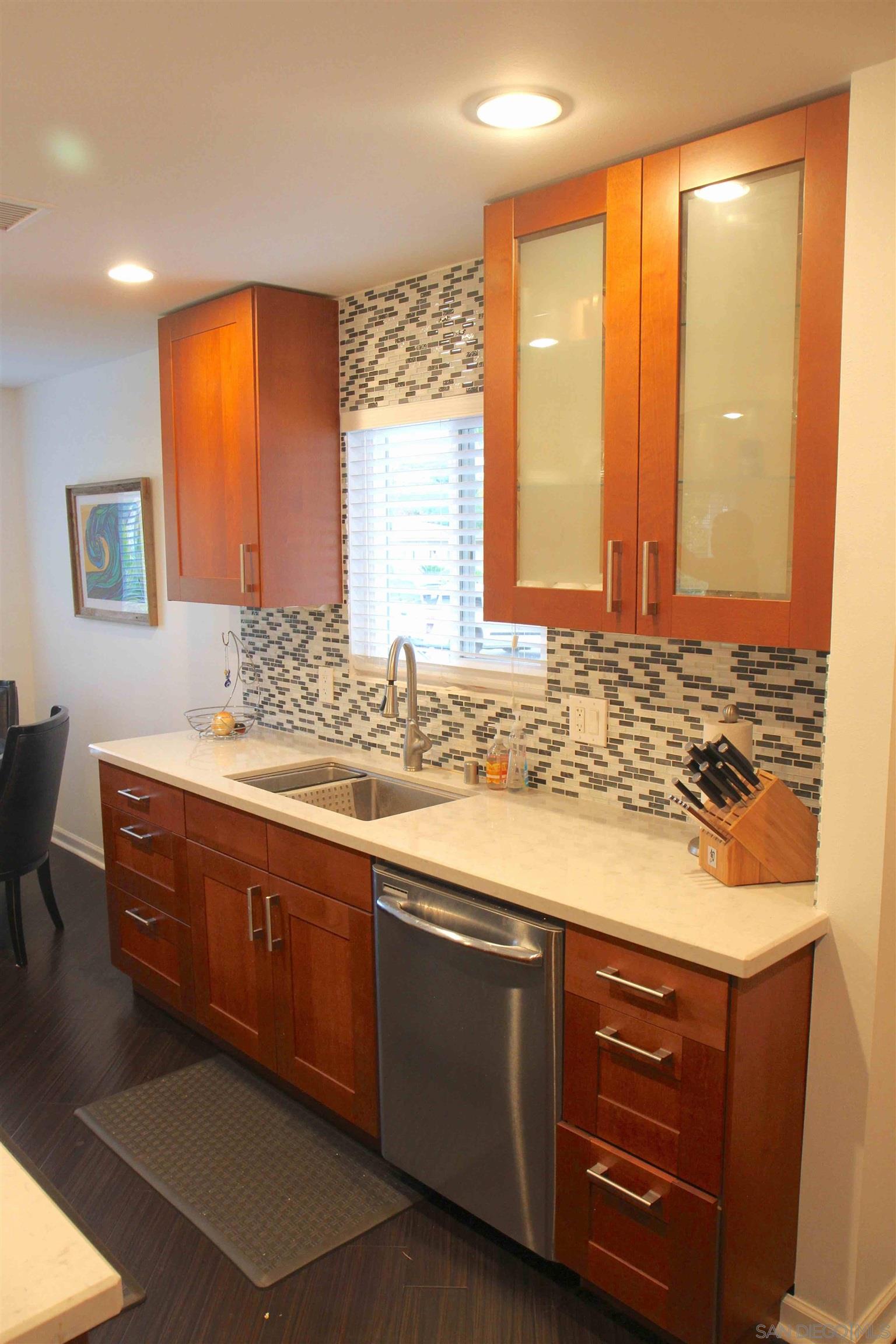 Detail Gallery Image 13 of 18 For 264  Rosebay Dr, Encinitas,  CA 92024 - 2 Beds | 1 Baths