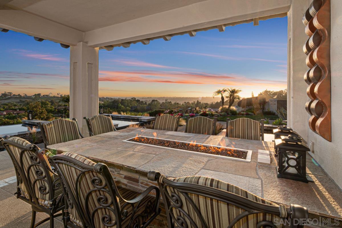 Detail Gallery Image 2 of 23 For 18383  Colina Fuerte, Rancho Santa Fe,  CA 92067 - 6 Beds | 6/2 Baths