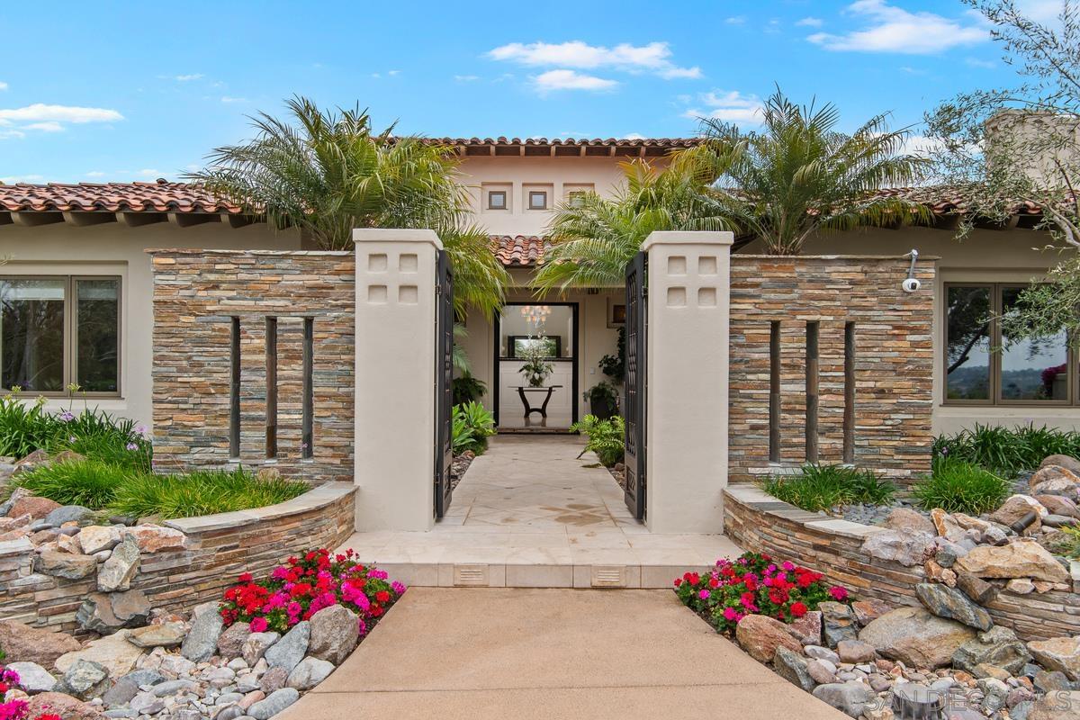 Detail Gallery Image 7 of 23 For 18383  Colina Fuerte, Rancho Santa Fe,  CA 92067 - 6 Beds | 6/2 Baths
