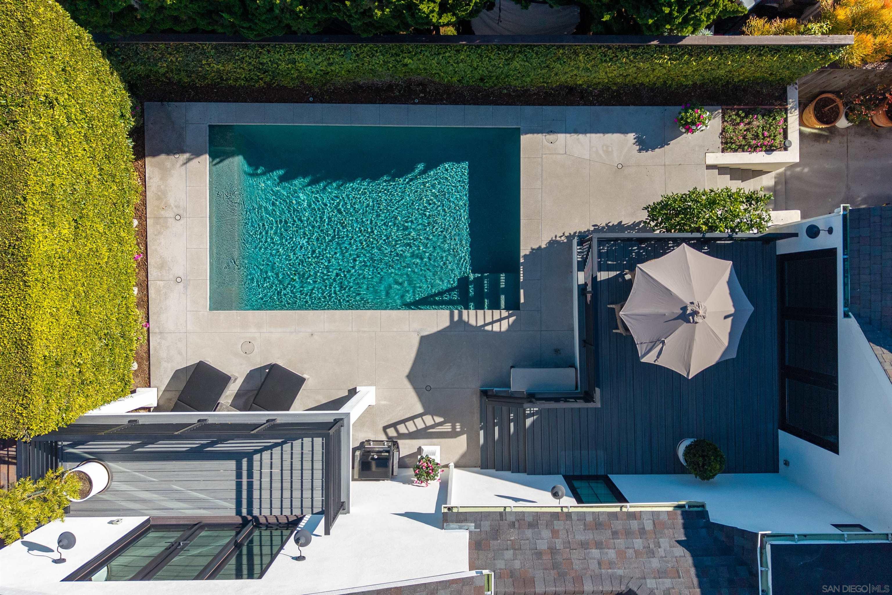 Detail Gallery Image 18 of 47 For 1455  Clove Street, San Diego,  CA 92106 - 4 Beds | 4/1 Baths