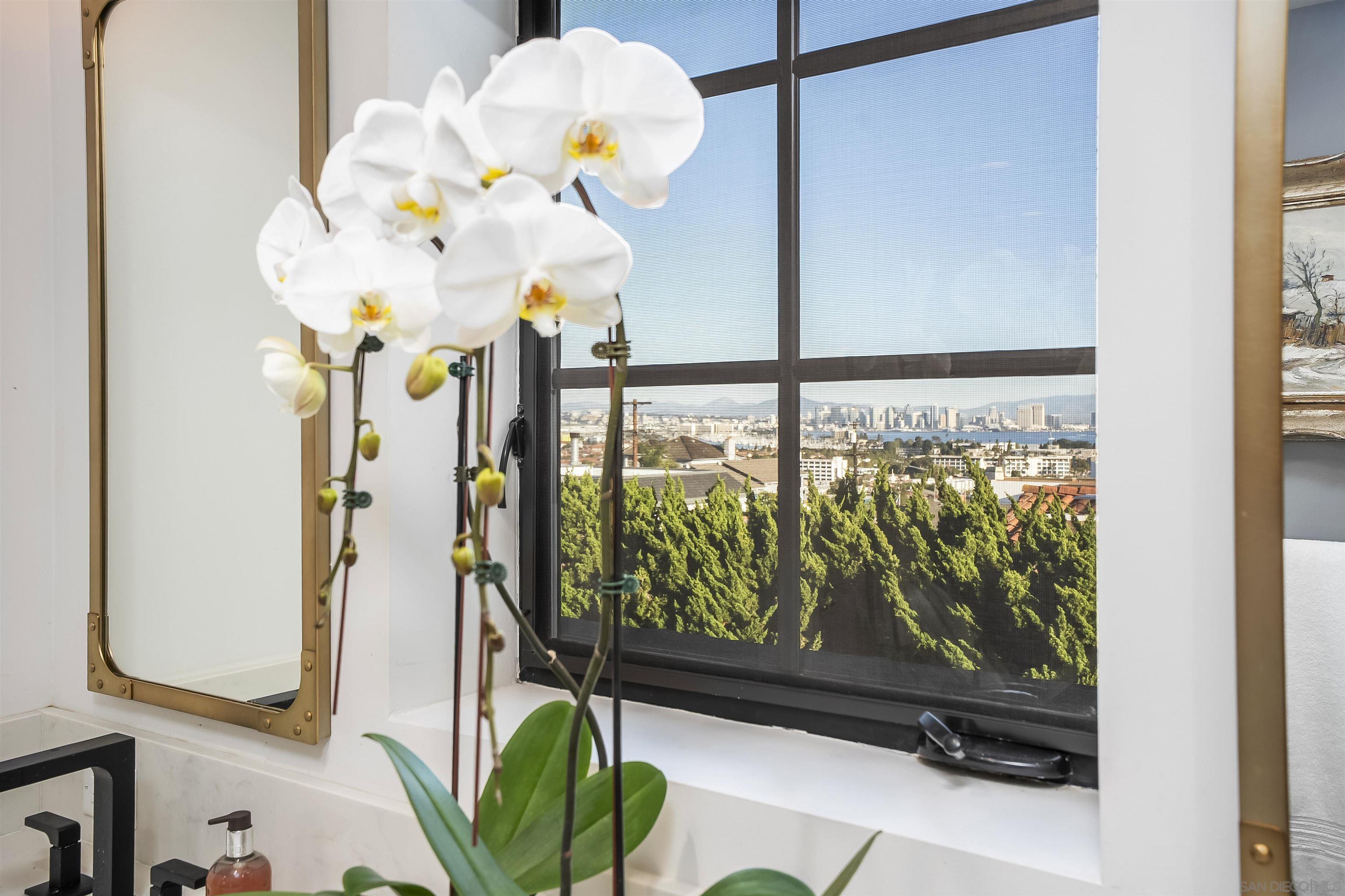 Detail Gallery Image 25 of 47 For 1455  Clove Street, San Diego,  CA 92106 - 4 Beds | 4/1 Baths