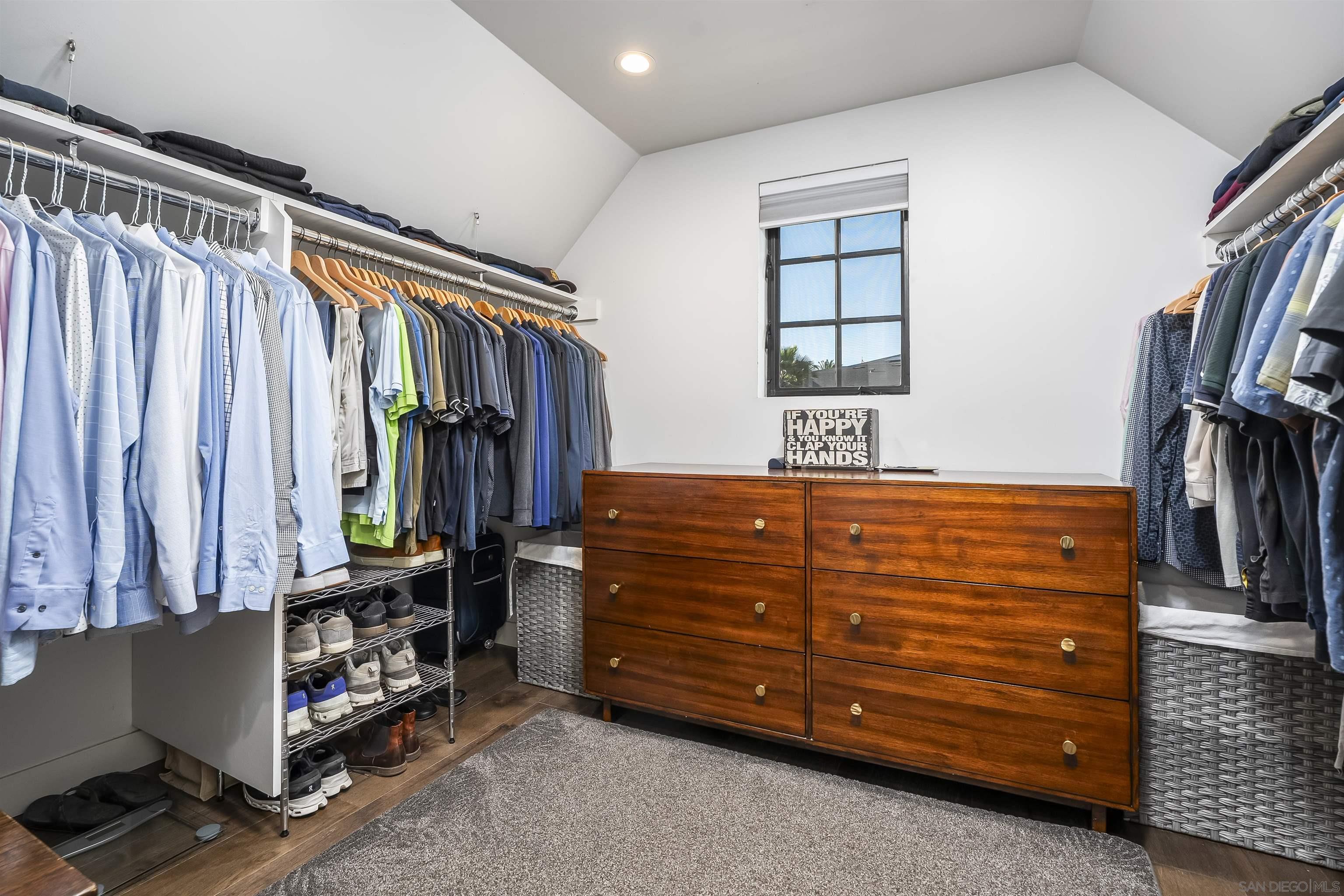 Detail Gallery Image 27 of 47 For 1455  Clove Street, San Diego,  CA 92106 - 4 Beds | 4/1 Baths