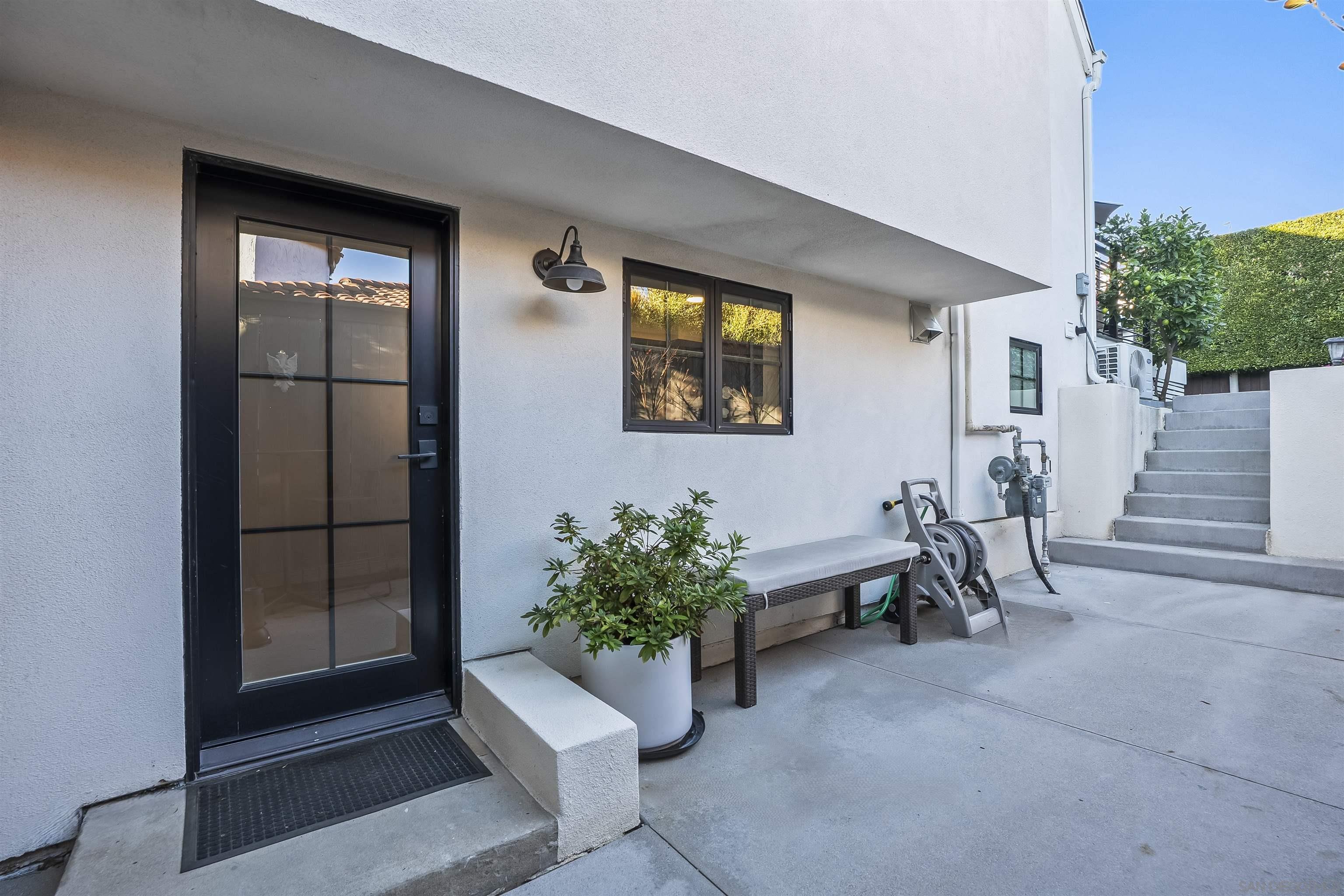 Detail Gallery Image 39 of 47 For 1455  Clove Street, San Diego,  CA 92106 - 4 Beds | 4/1 Baths