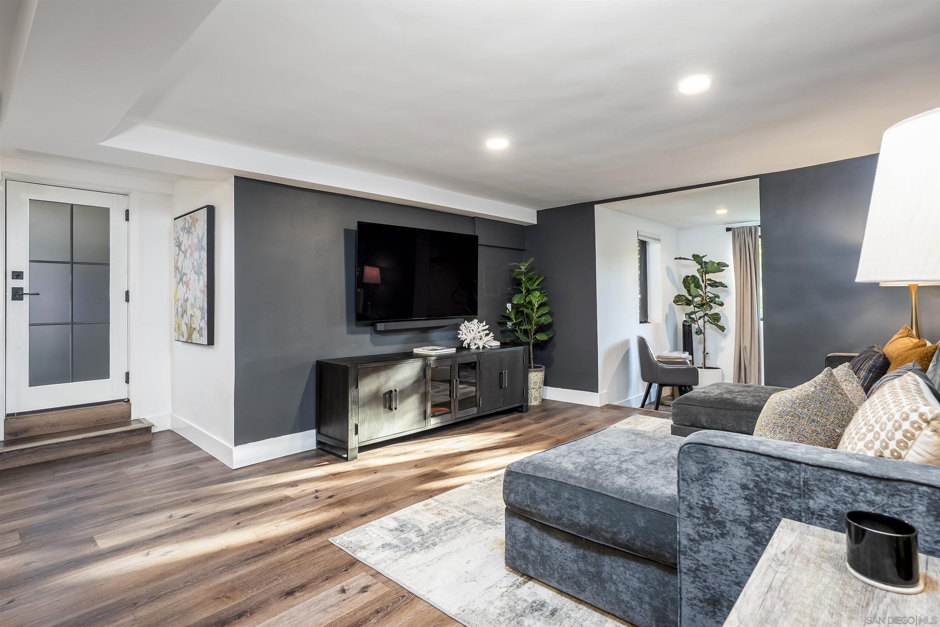 Detail Gallery Image 40 of 47 For 1455  Clove Street, San Diego,  CA 92106 - 4 Beds | 4/1 Baths