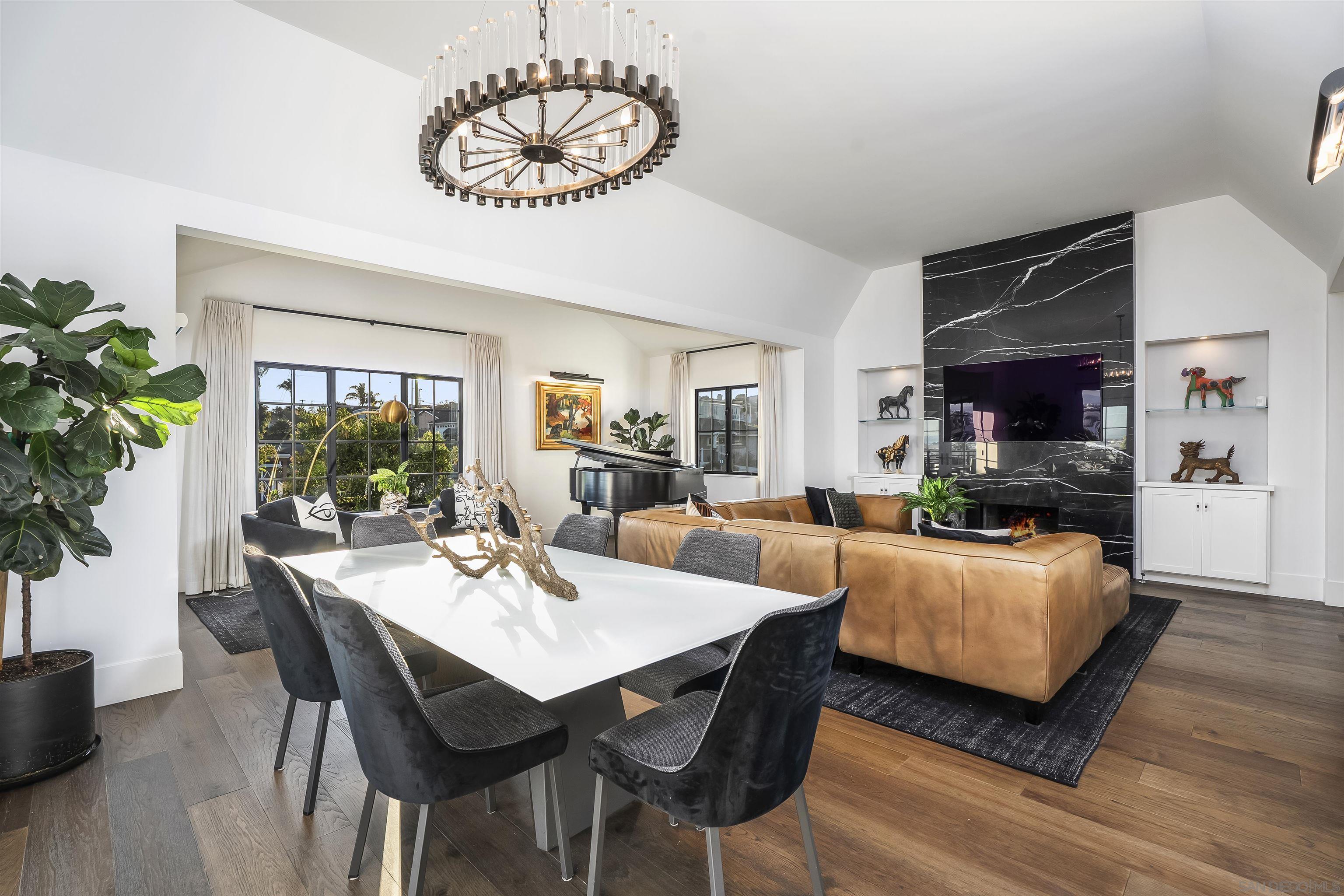 Detail Gallery Image 8 of 47 For 1455  Clove Street, San Diego,  CA 92106 - 4 Beds | 4/1 Baths