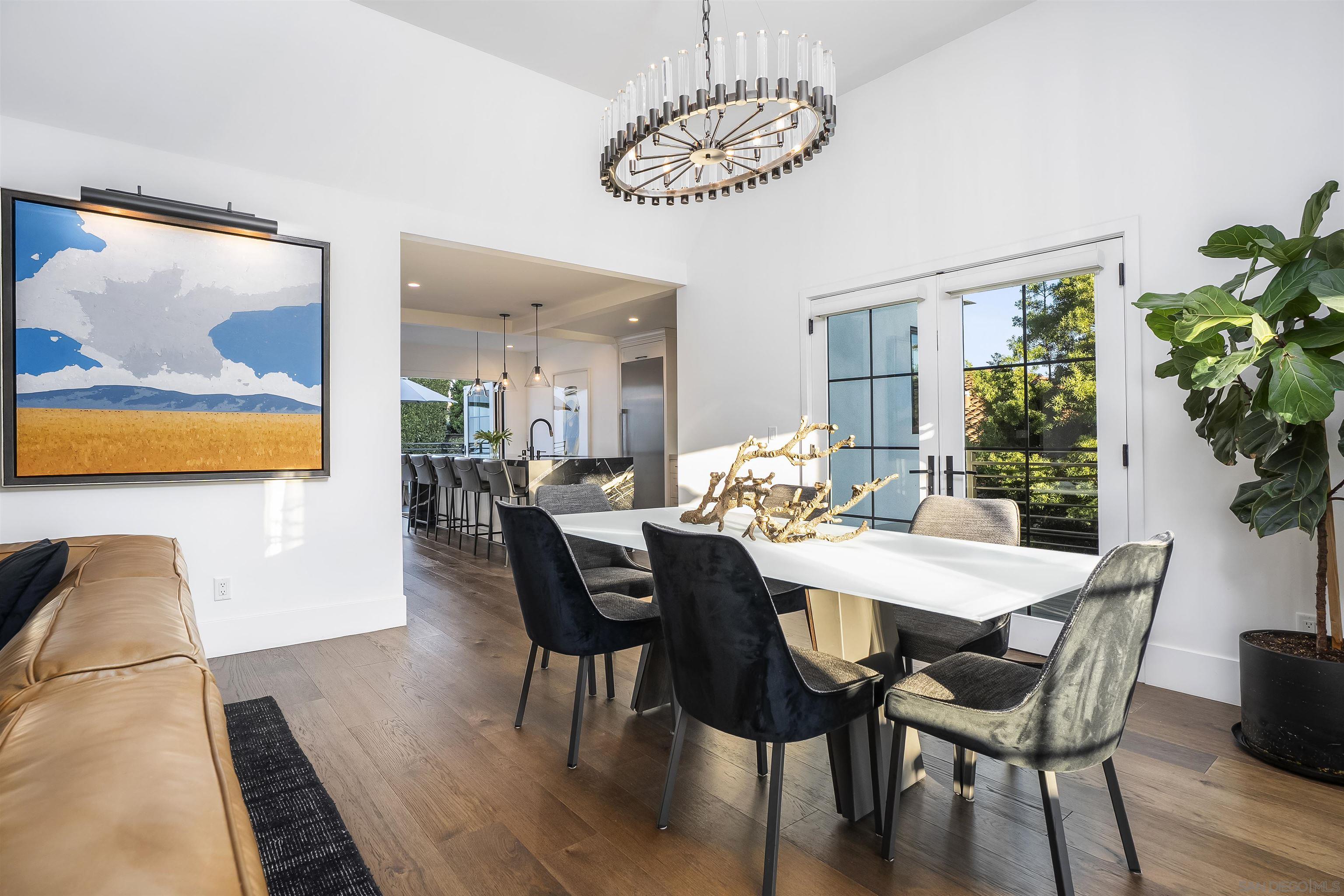 Detail Gallery Image 10 of 47 For 1455  Clove Street, San Diego,  CA 92106 - 4 Beds | 4/1 Baths