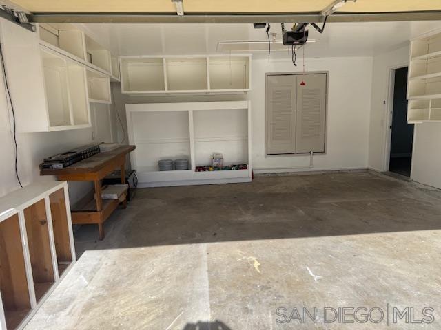 Detail Gallery Image 4 of 30 For 10396  Seth Way, Santee,  CA 92071 - 3 Beds | 2 Baths