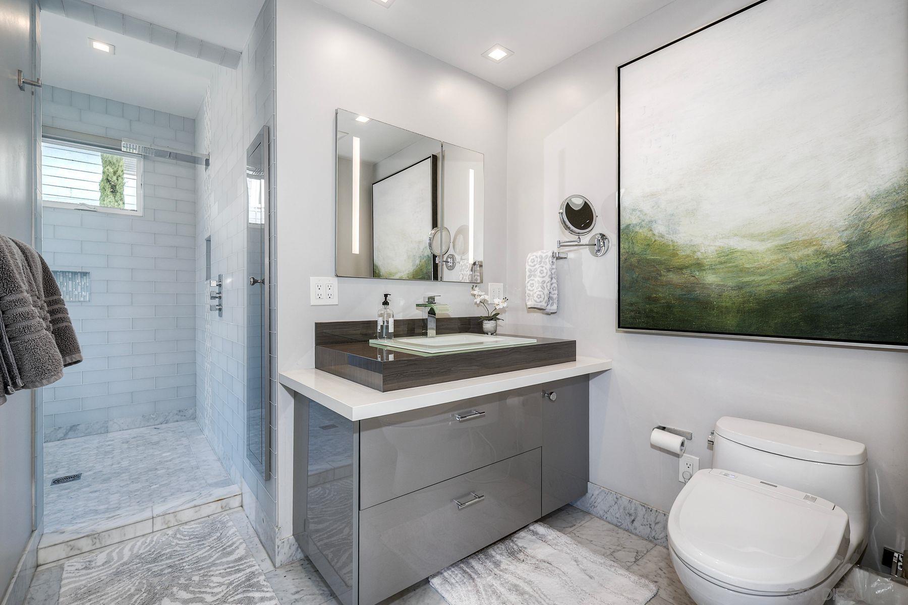 Detail Gallery Image 16 of 35 For 911  9th St, Coronado,  CA 92118 - 3 Beds | 2/1 Baths