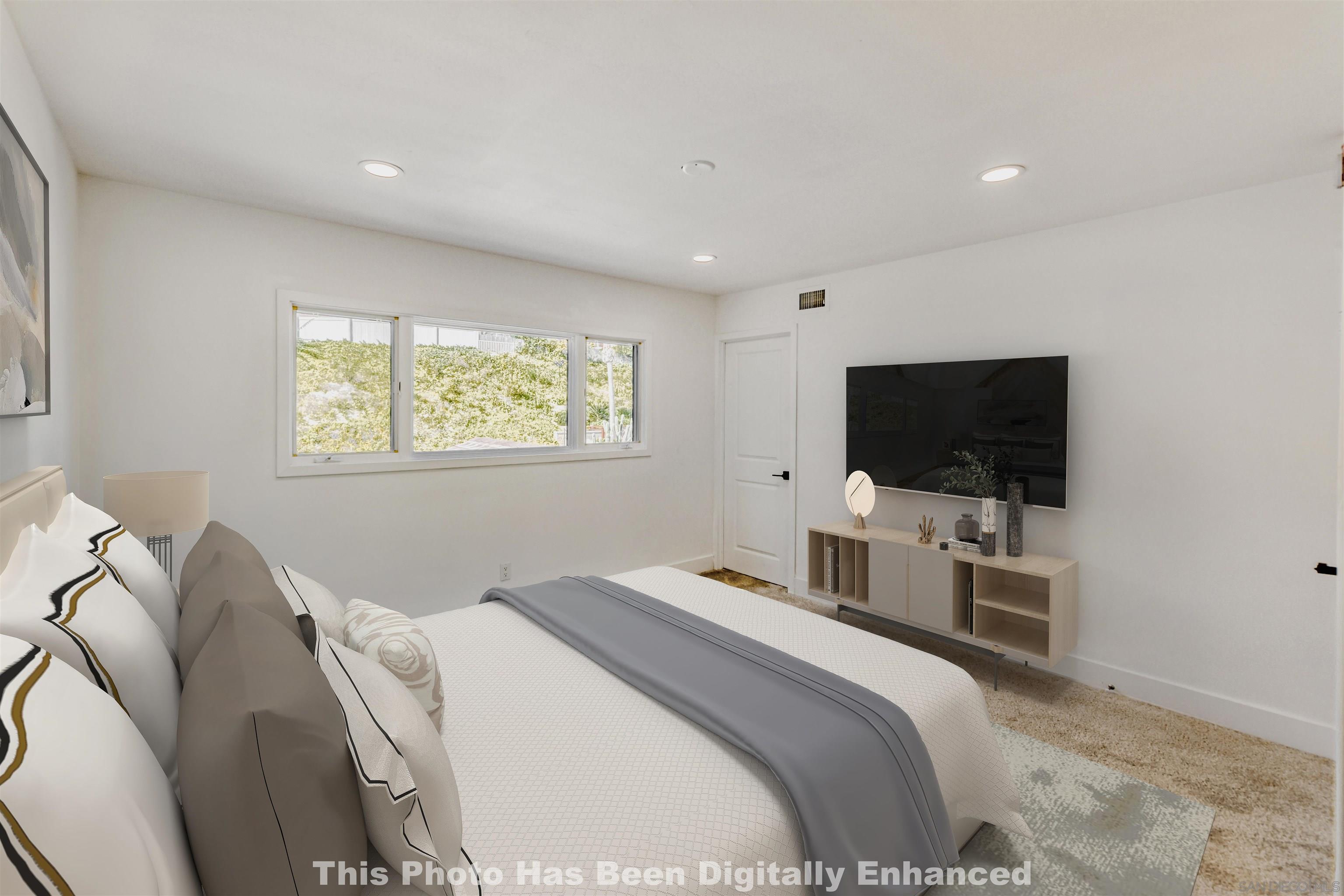 Detail Gallery Image 22 of 46 For 6484  Belle Glade Ave, San Diego,  CA 92119 - 5 Beds | 3 Baths