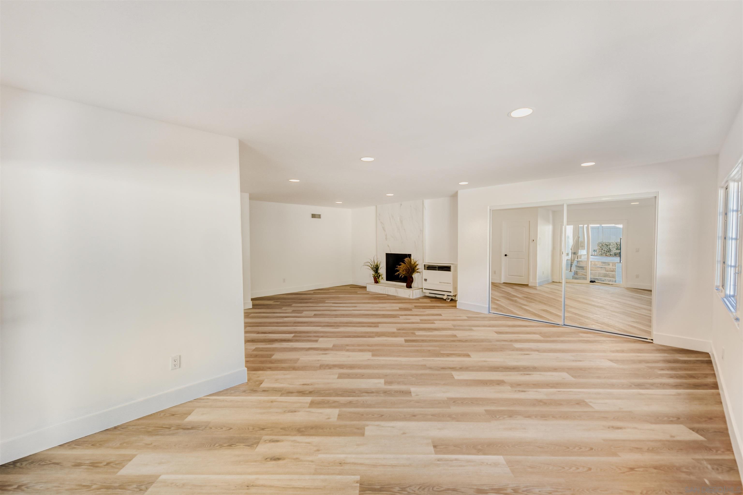 Detail Gallery Image 30 of 46 For 6484  Belle Glade Ave, San Diego,  CA 92119 - 5 Beds | 3 Baths