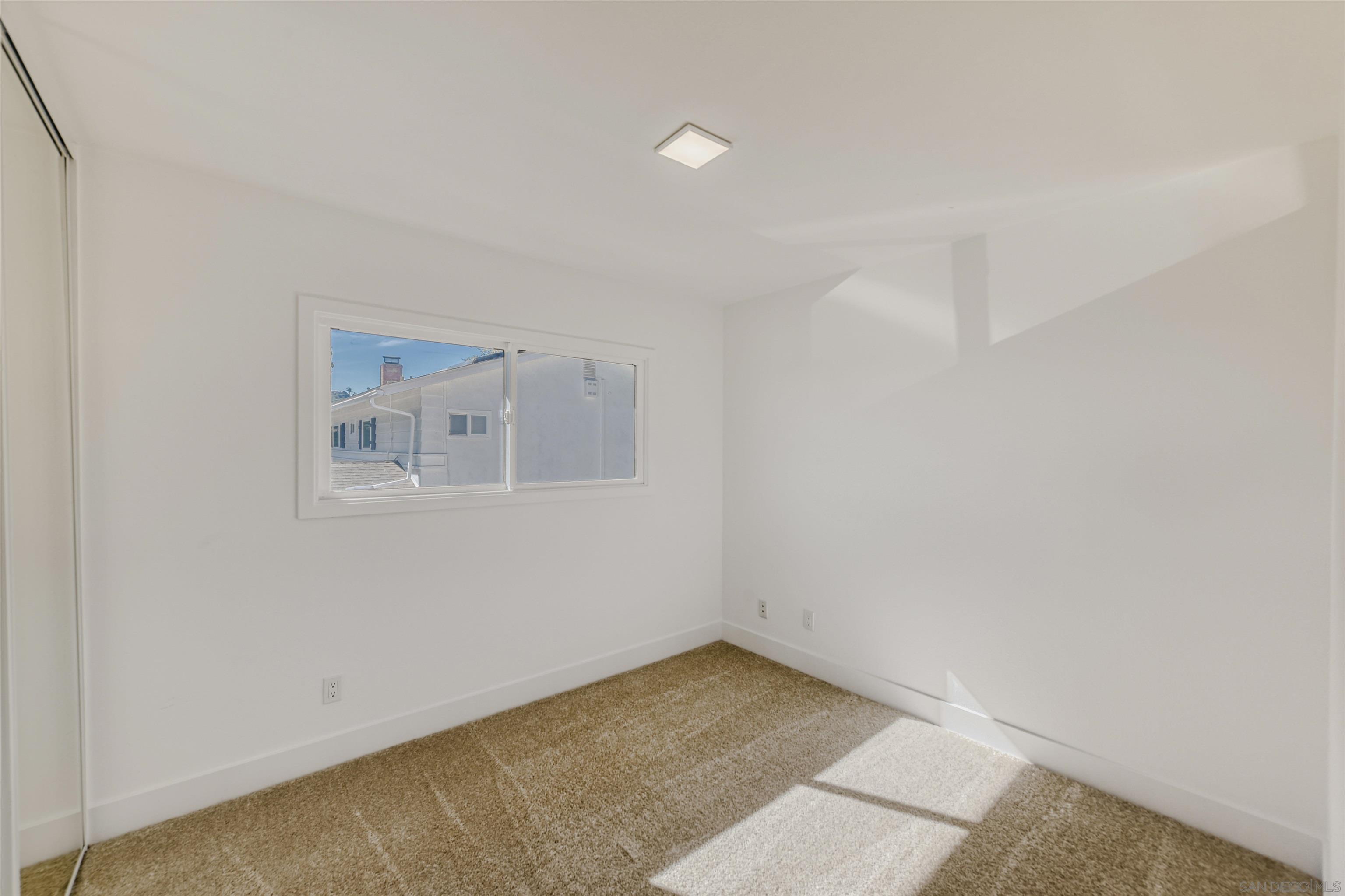 Detail Gallery Image 33 of 46 For 6484  Belle Glade Ave, San Diego,  CA 92119 - 5 Beds | 3 Baths