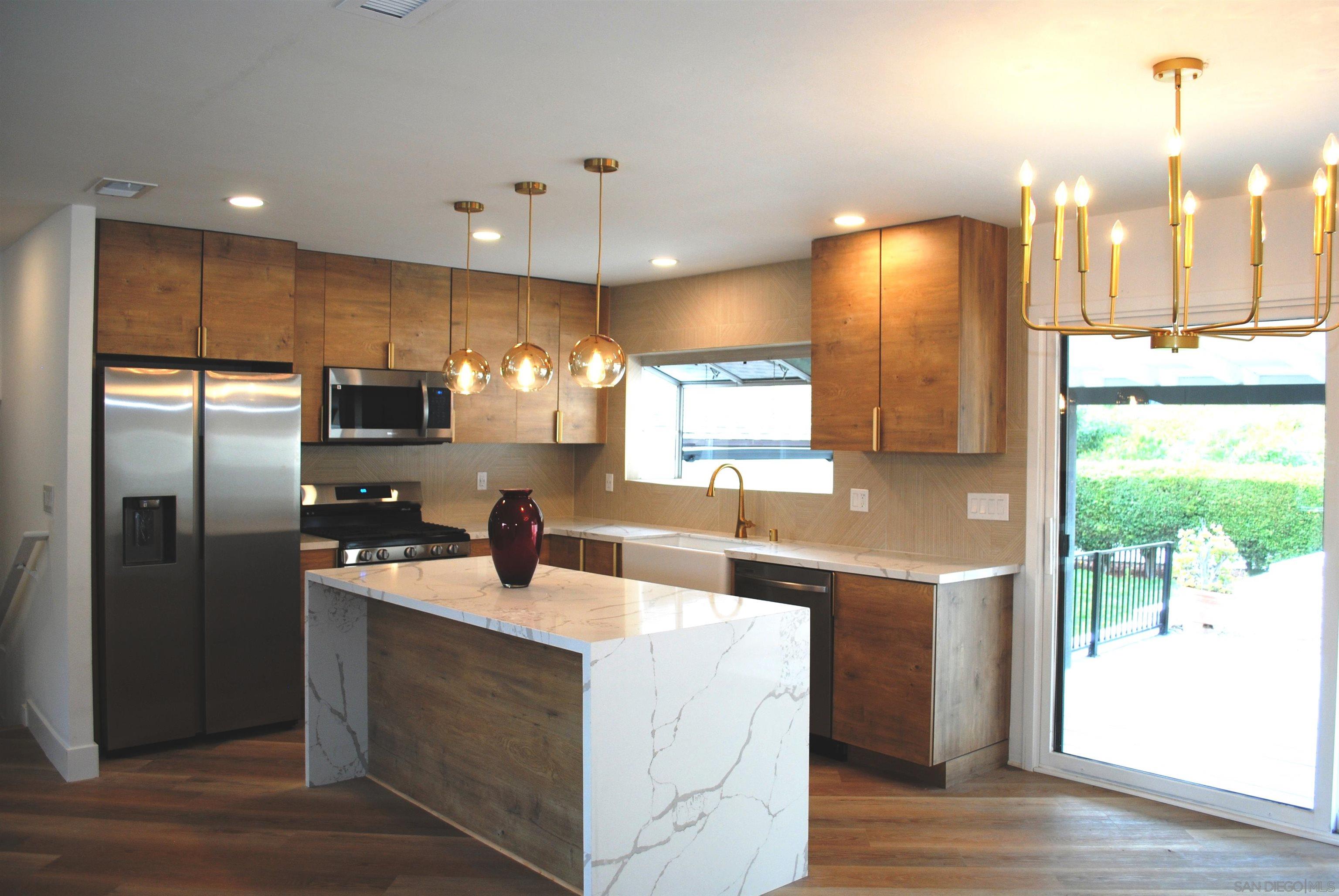 Detail Gallery Image 43 of 46 For 6484  Belle Glade Ave, San Diego,  CA 92119 - 5 Beds | 3 Baths