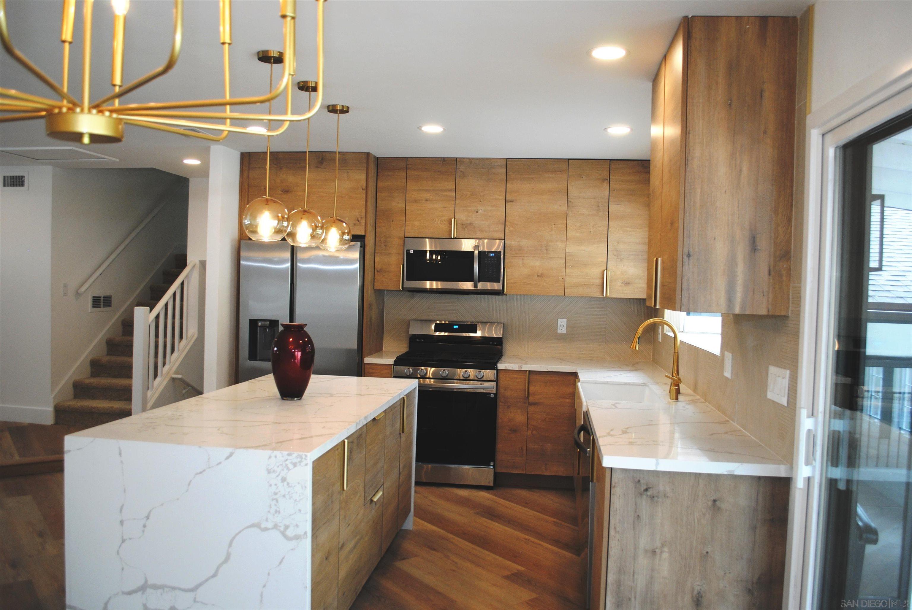 Detail Gallery Image 44 of 46 For 6484  Belle Glade Ave, San Diego,  CA 92119 - 5 Beds | 3 Baths