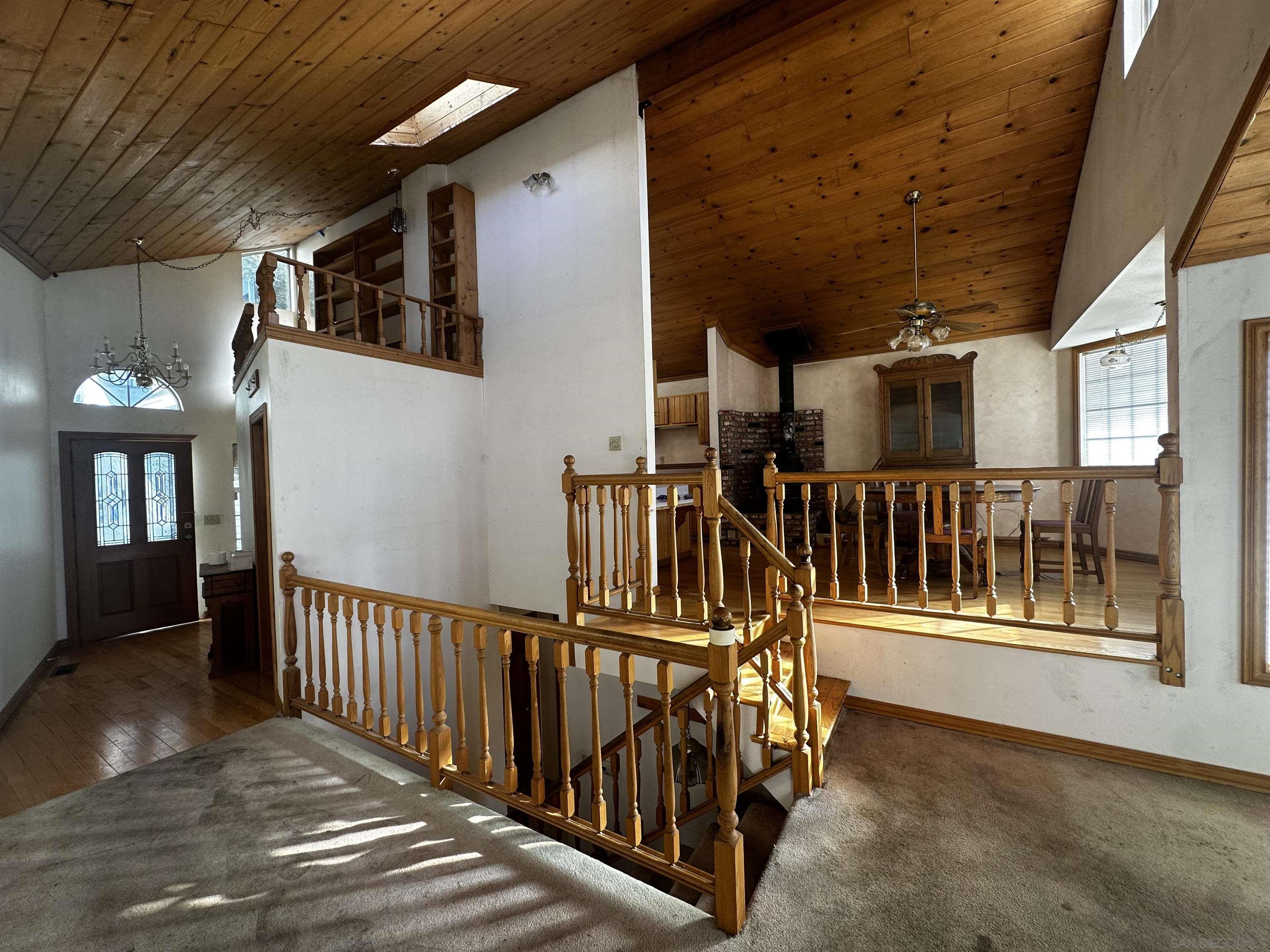 Detail Gallery Image 6 of 26 For 402  Delle Drive, Crestline,  CA 92325 - 3 Beds | 2/1 Baths