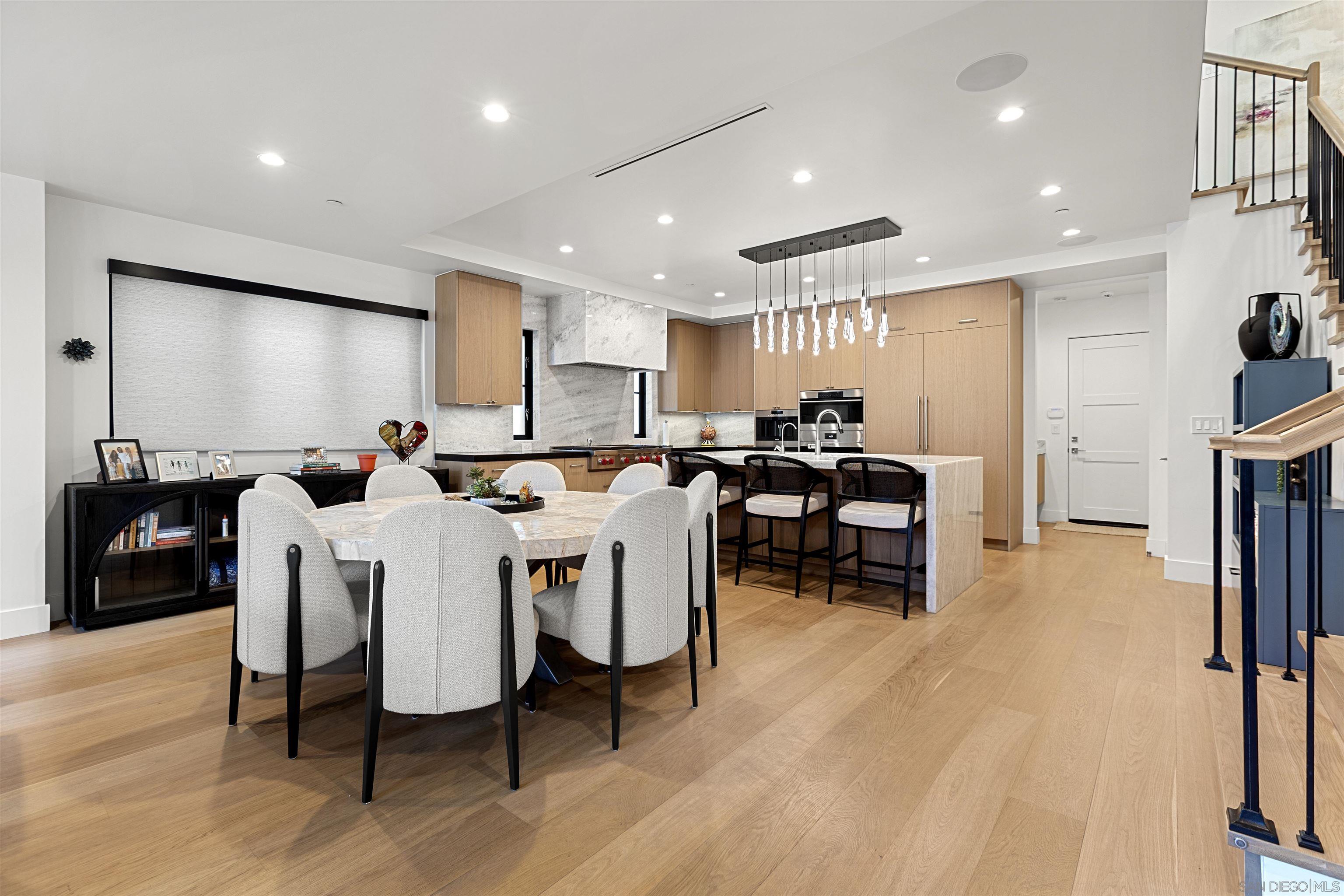 Detail Gallery Image 12 of 43 For 119  41st, Newport Beach,  CA 92663 - 3 Beds | 5 Baths