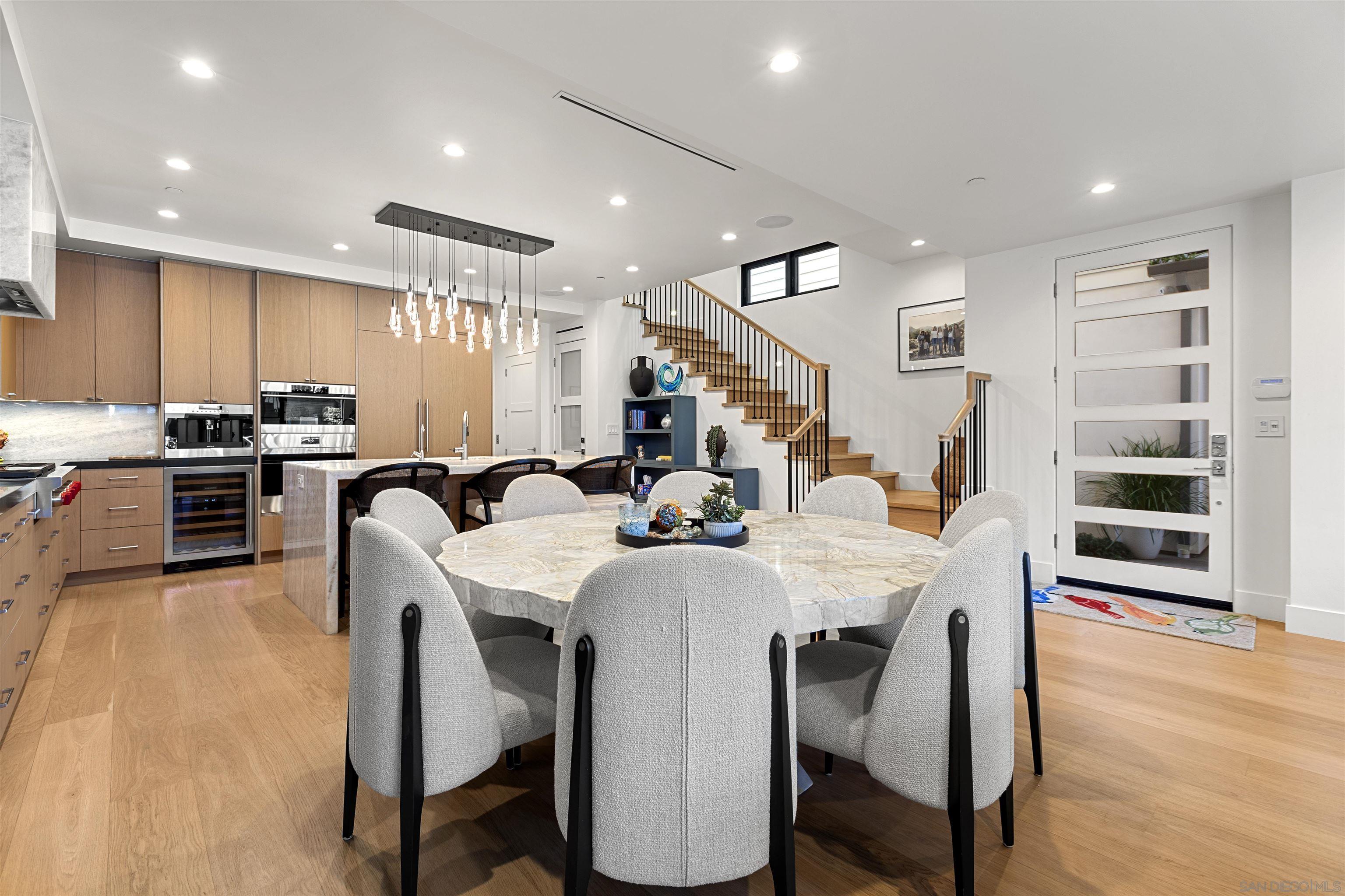 Detail Gallery Image 15 of 43 For 119  41st, Newport Beach,  CA 92663 - 3 Beds | 5 Baths