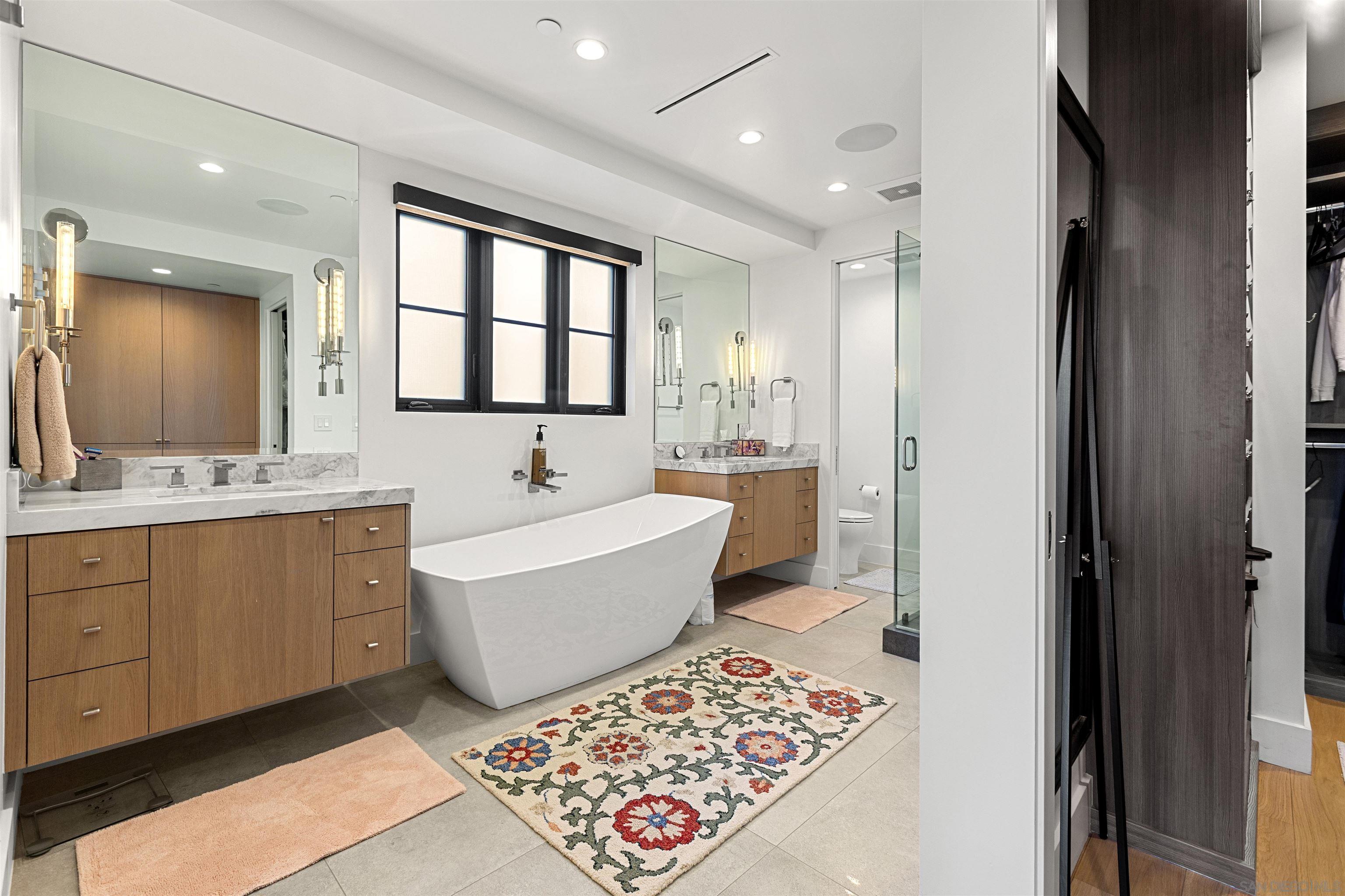 Detail Gallery Image 20 of 43 For 119  41st, Newport Beach,  CA 92663 - 3 Beds | 5 Baths