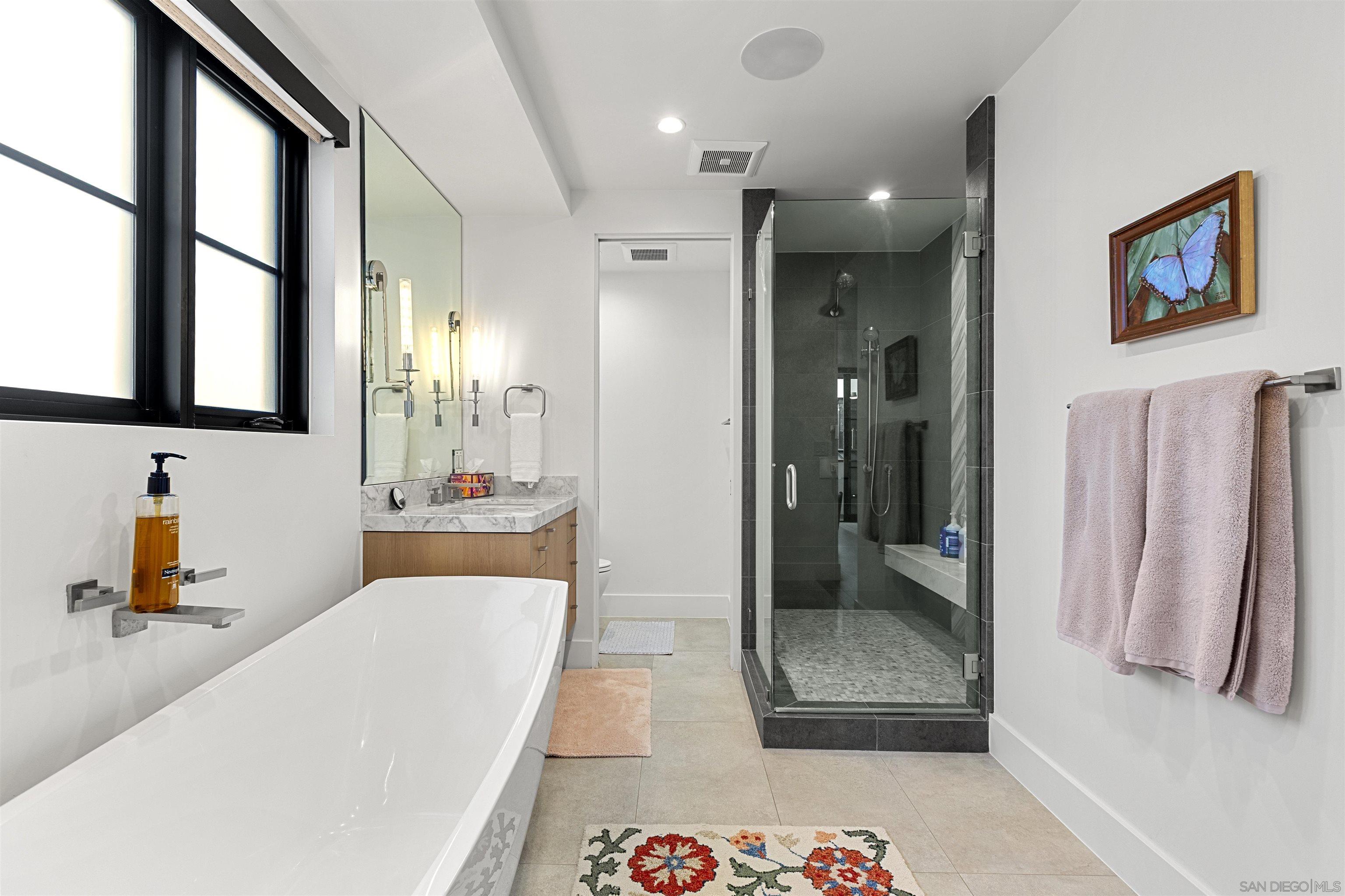 Detail Gallery Image 21 of 43 For 119  41st, Newport Beach,  CA 92663 - 3 Beds | 5 Baths