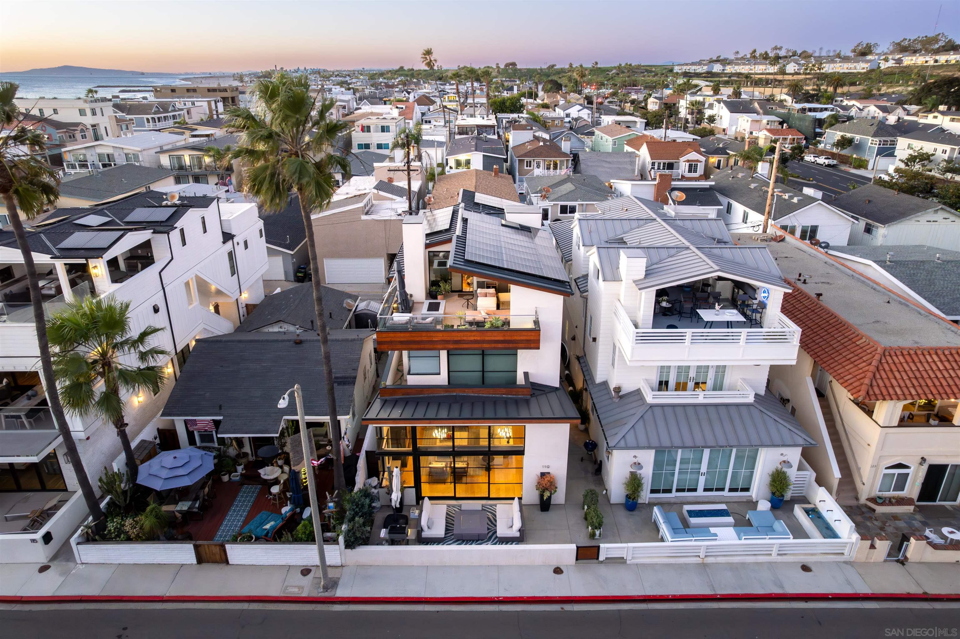 Detail Gallery Image 3 of 43 For 119  41st, Newport Beach,  CA 92663 - 3 Beds | 5 Baths