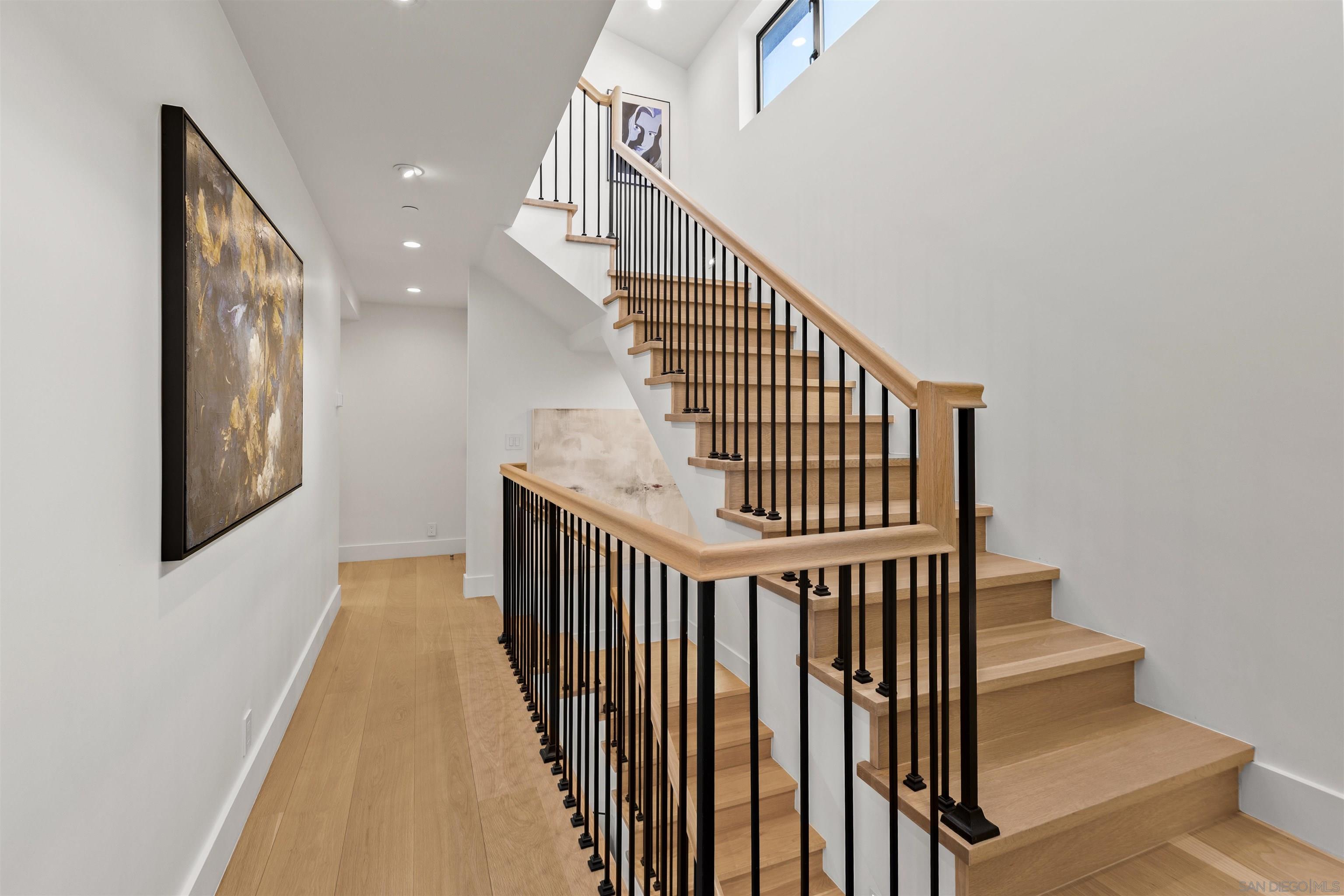 Detail Gallery Image 30 of 43 For 119  41st, Newport Beach,  CA 92663 - 3 Beds | 5 Baths