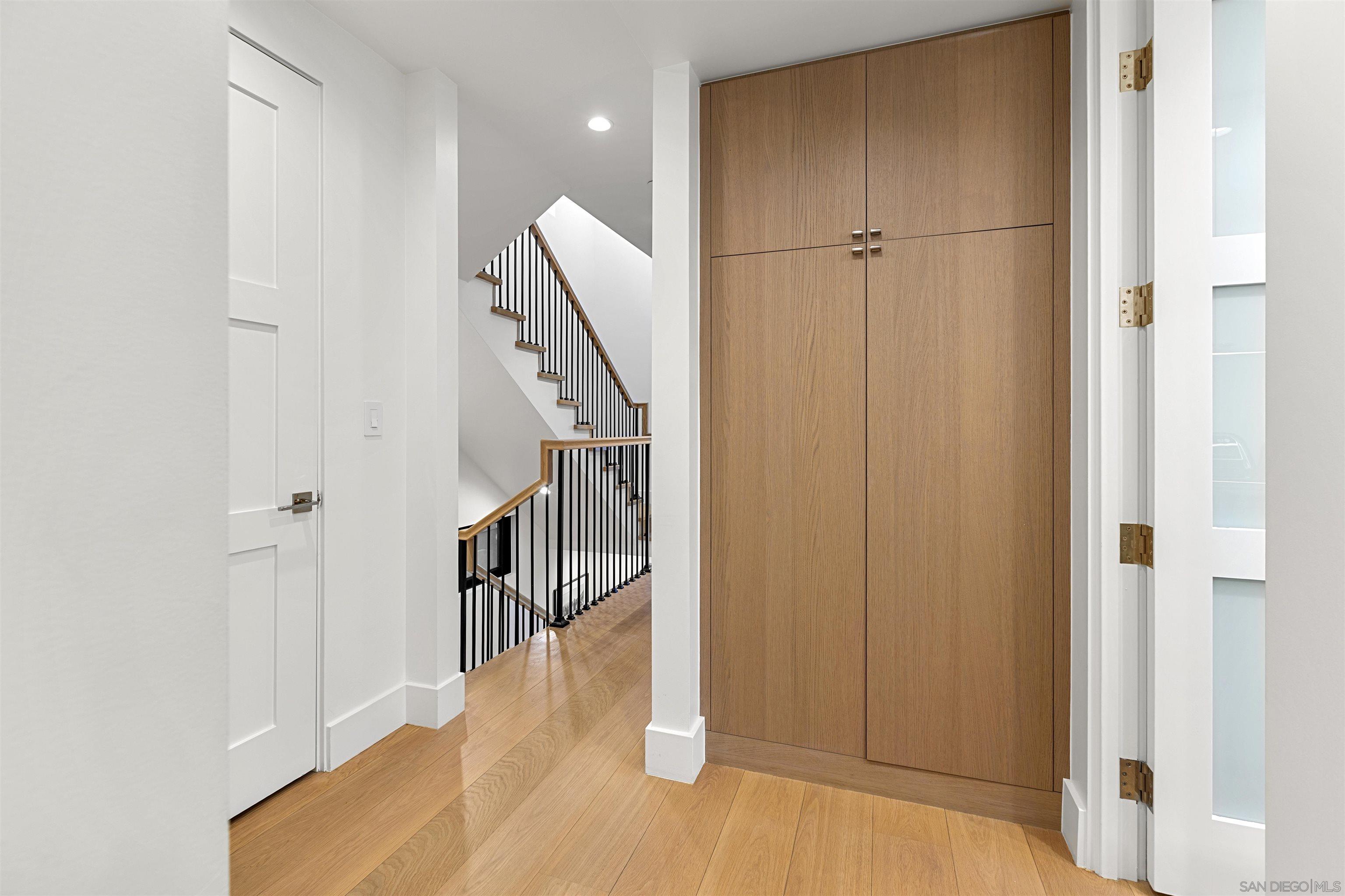 Detail Gallery Image 31 of 43 For 119  41st, Newport Beach,  CA 92663 - 3 Beds | 5 Baths