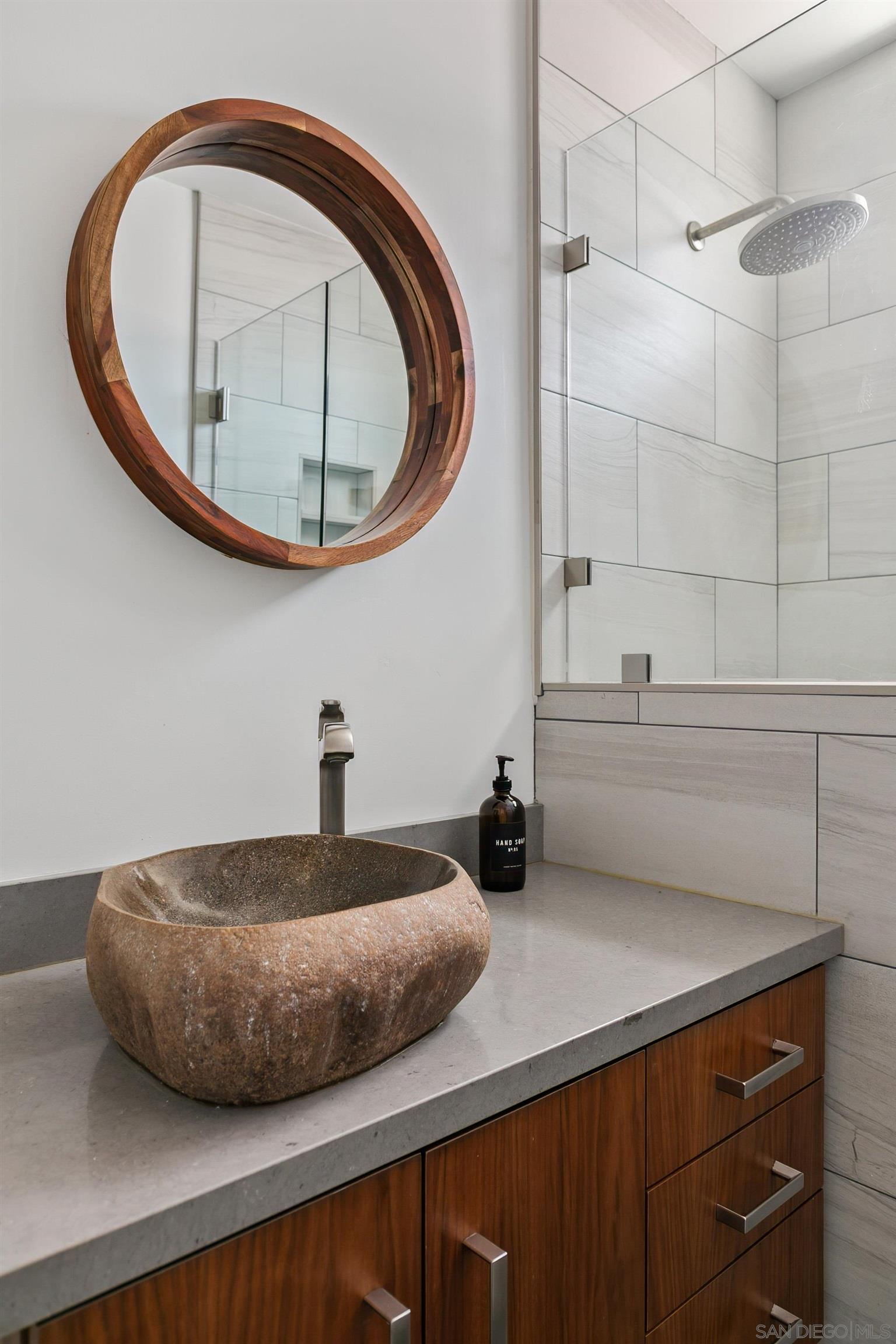 Detail Gallery Image 23 of 35 For 805  Brighton Court, San Diego,  CA 92109 - 3 Beds | 2 Baths