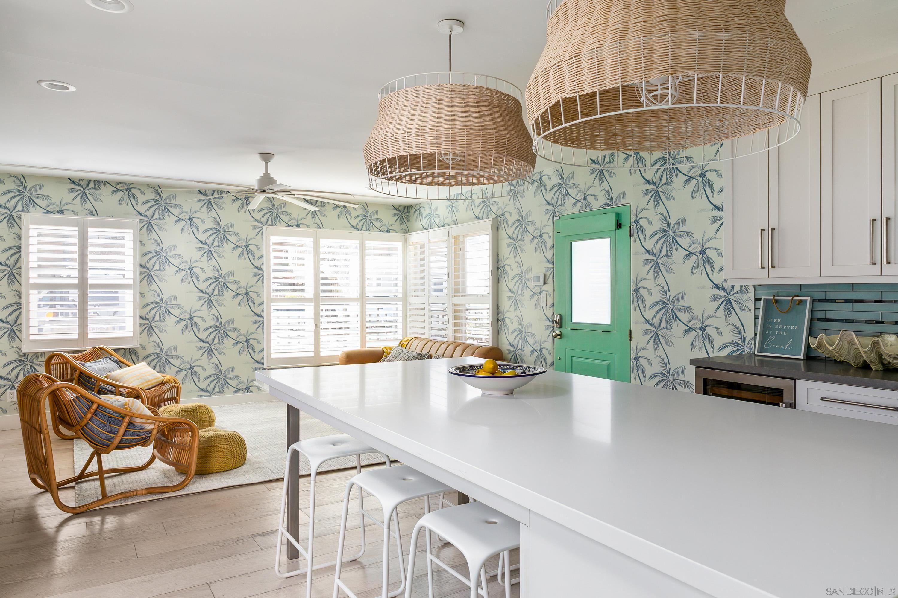 Detail Gallery Image 9 of 35 For 805  Brighton Court, San Diego,  CA 92109 - 3 Beds | 2 Baths