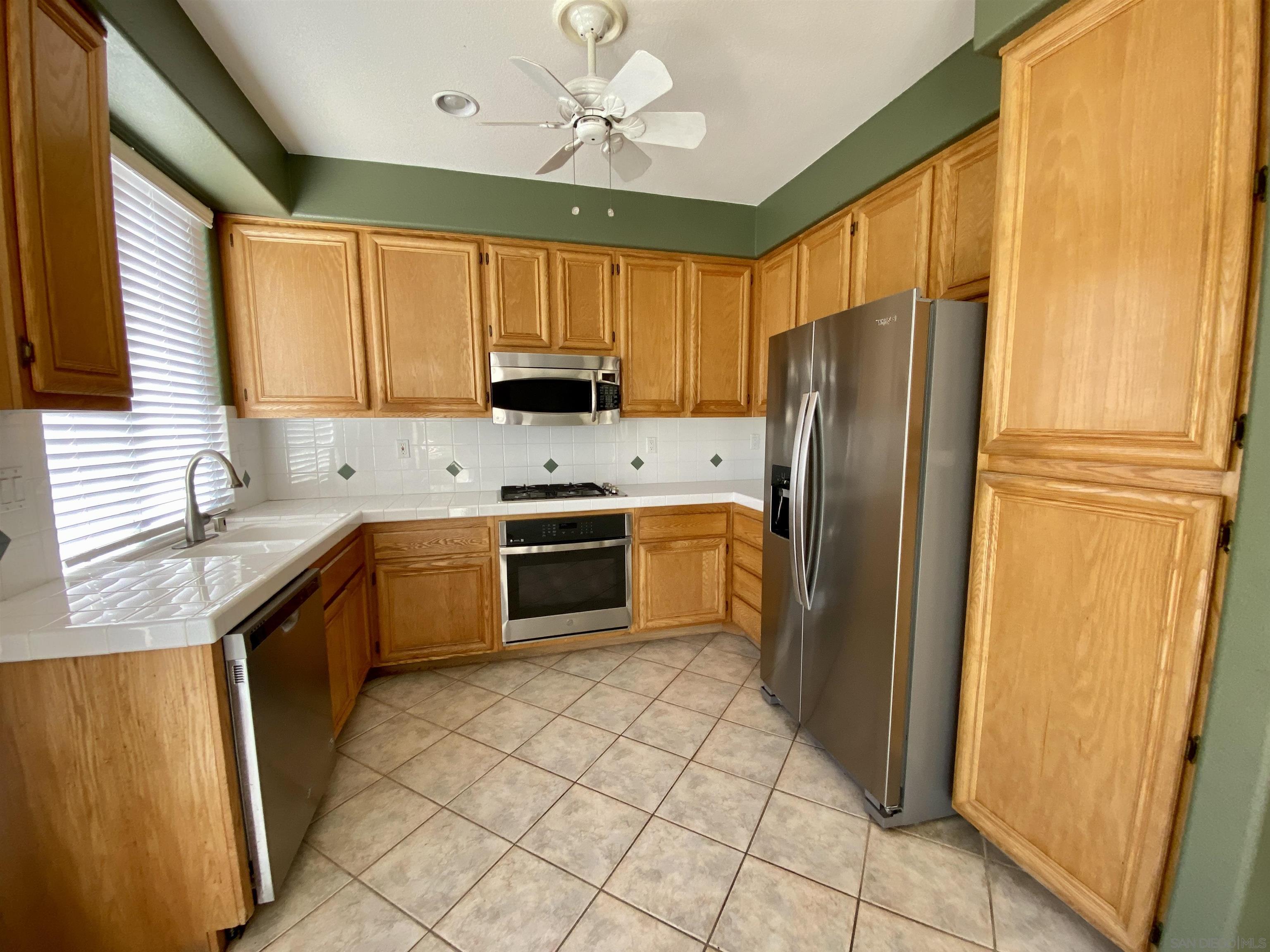 Detail Gallery Image 3 of 64 For 18771  Caminito Pasadero  67, San Diego,  CA 92128 - 4 Beds | 3 Baths