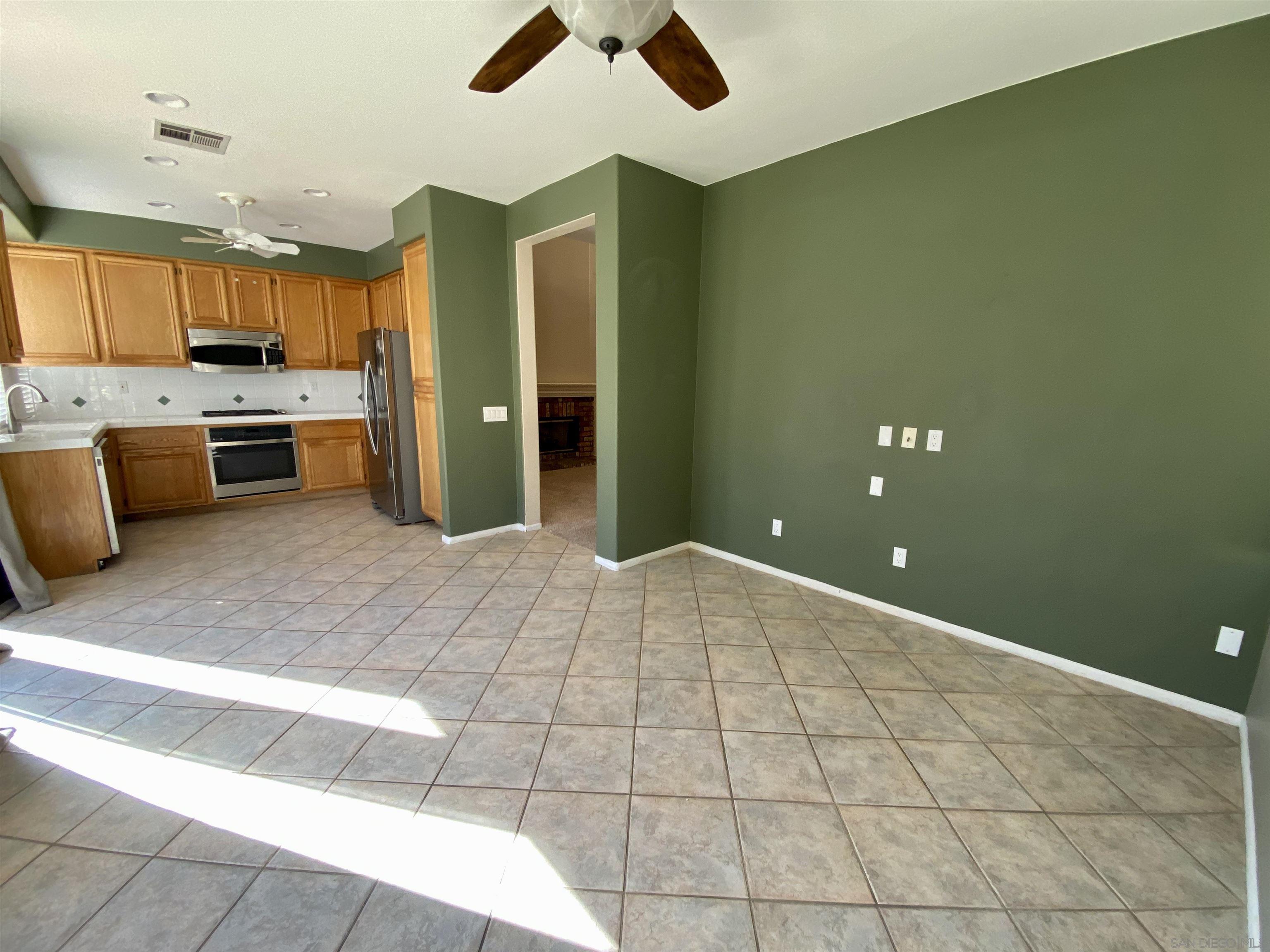 Detail Gallery Image 7 of 64 For 18771  Caminito Pasadero  67, San Diego,  CA 92128 - 4 Beds | 3 Baths