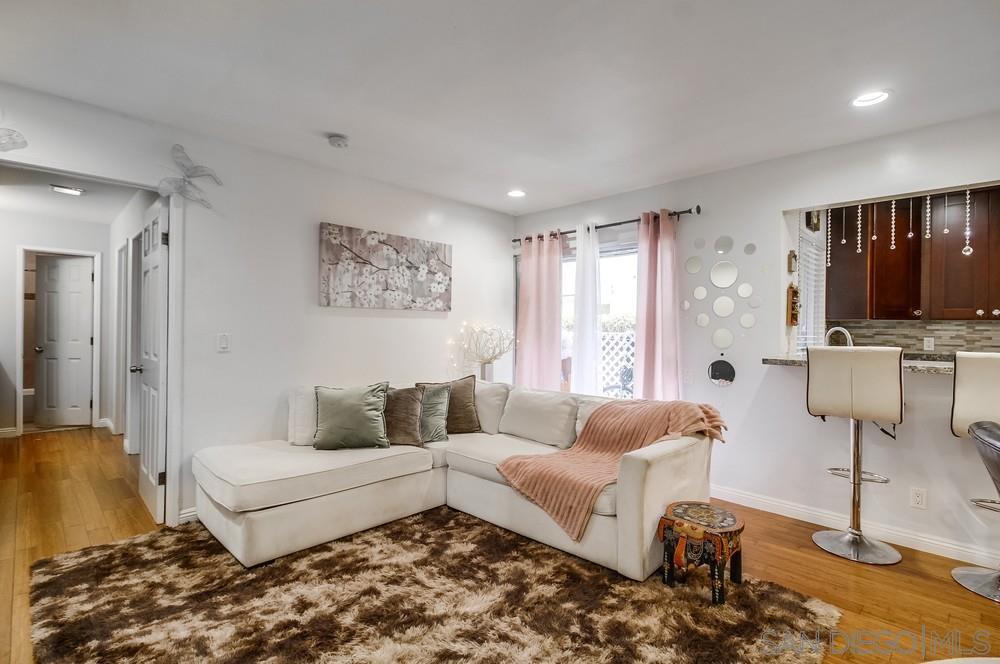 Detail Gallery Image 5 of 24 For 8015  Caminito De Pizza  #B,  San Diego,  CA 92108 - 2 Beds | 1 Baths