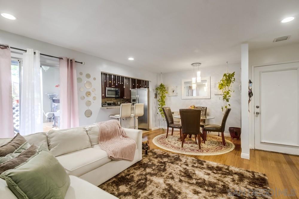 Detail Gallery Image 6 of 24 For 8015  Caminito De Pizza  #B,  San Diego,  CA 92108 - 2 Beds | 1 Baths