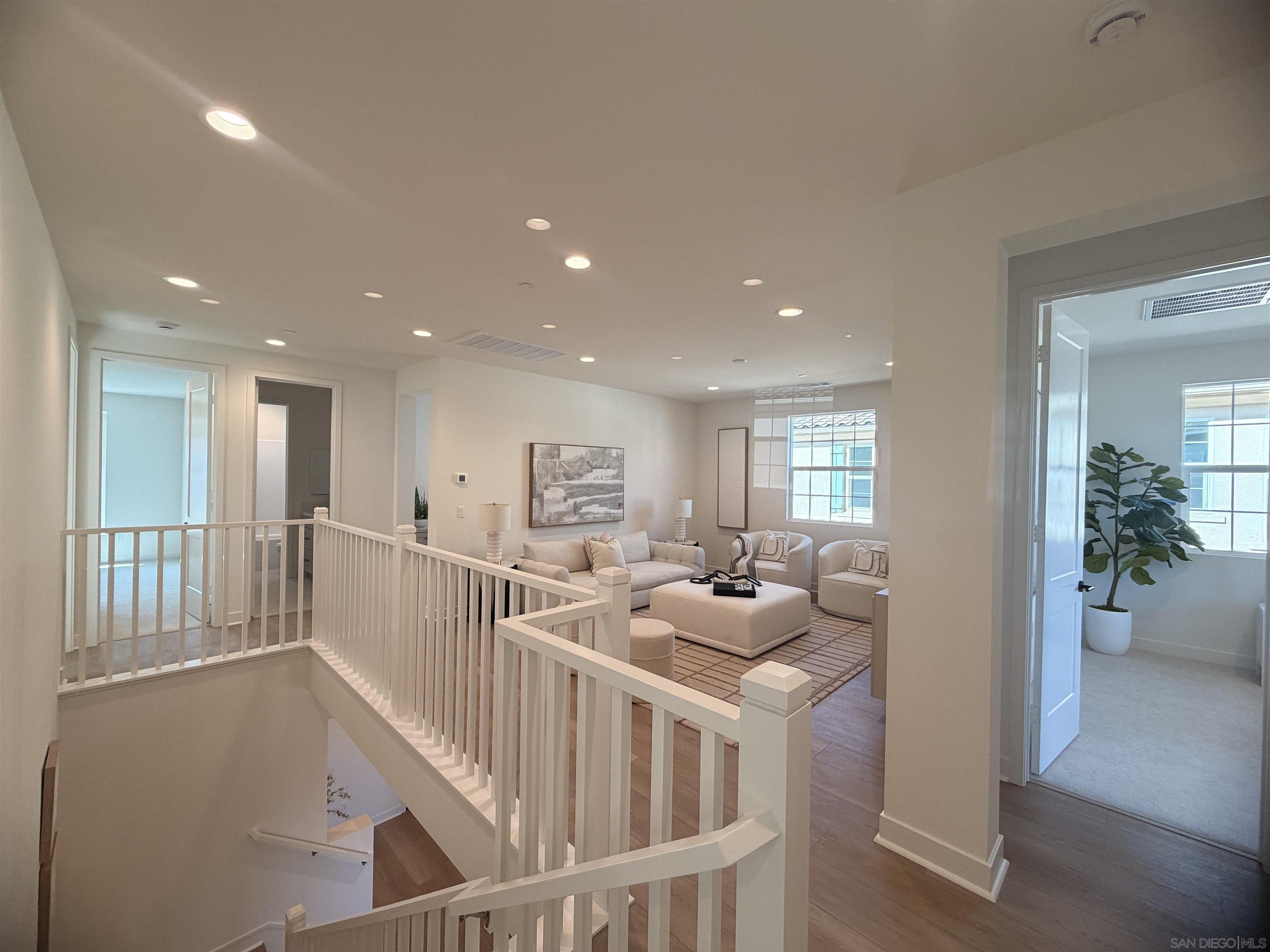 Detail Gallery Image 12 of 33 For 11305  Caminito Rodar, San Diego,  CA 92126 - 4 Beds | 4/1 Baths