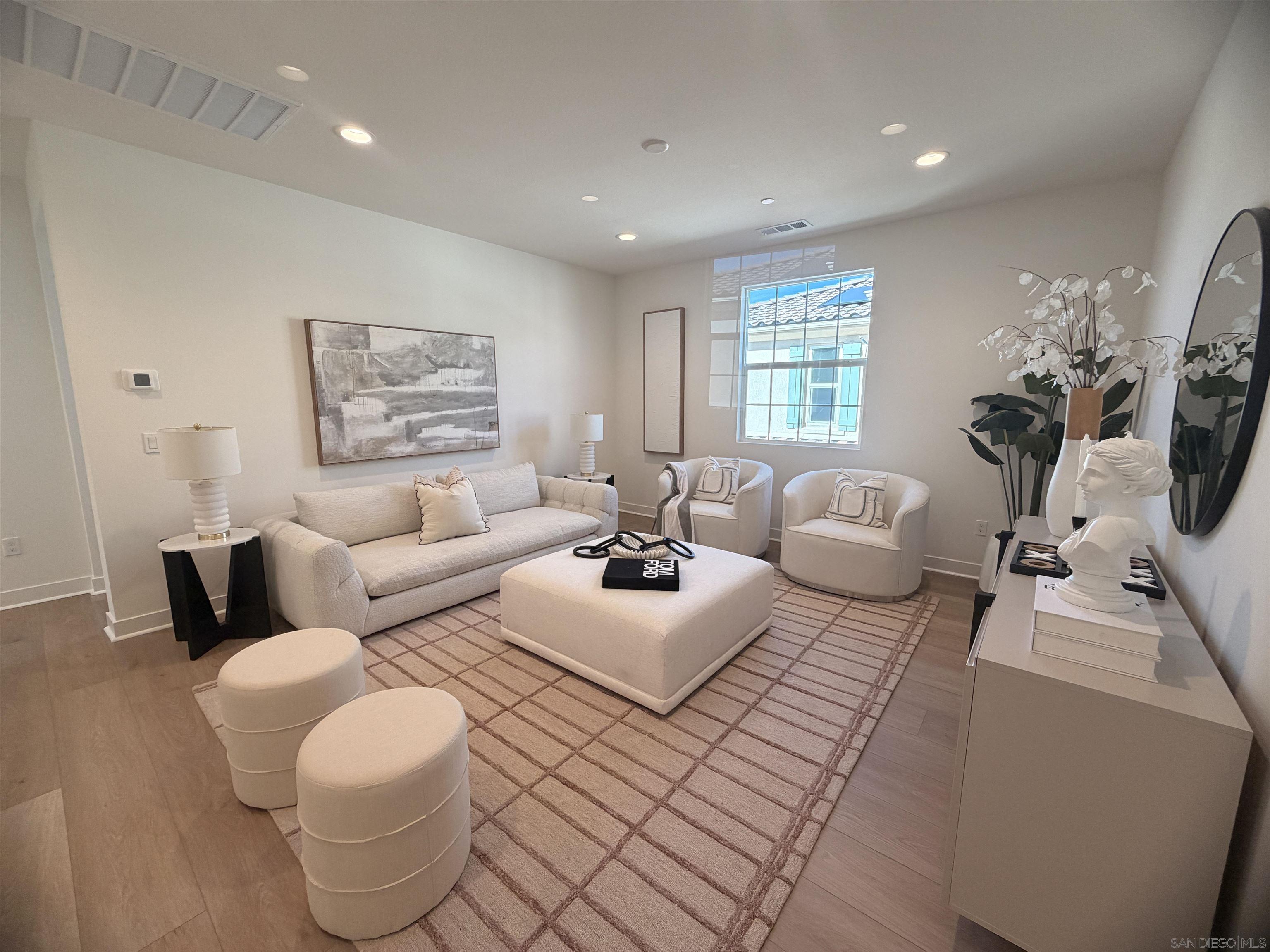 Detail Gallery Image 13 of 33 For 11305  Caminito Rodar, San Diego,  CA 92126 - 4 Beds | 4/1 Baths