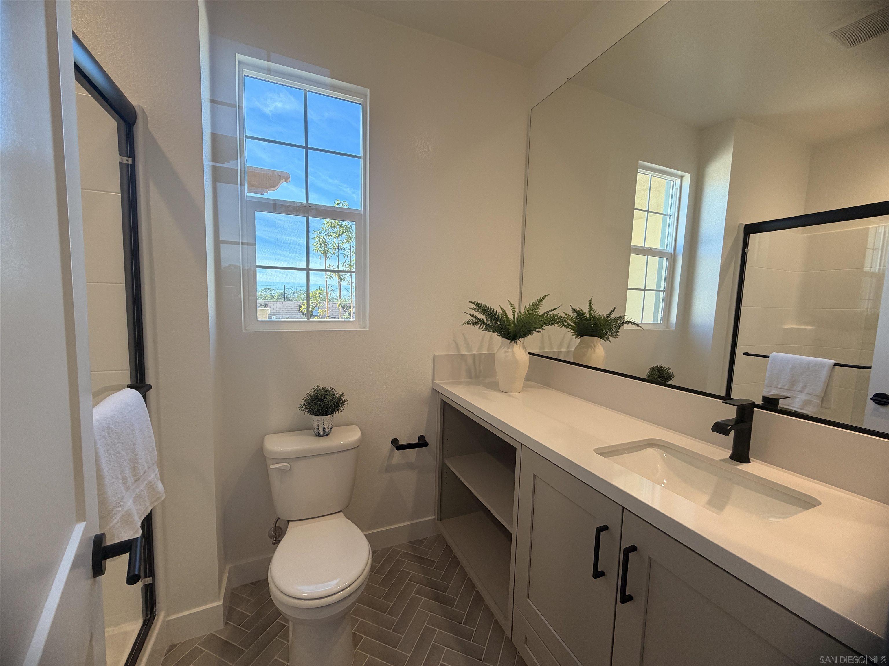 Detail Gallery Image 15 of 33 For 11305  Caminito Rodar, San Diego,  CA 92126 - 4 Beds | 4/1 Baths